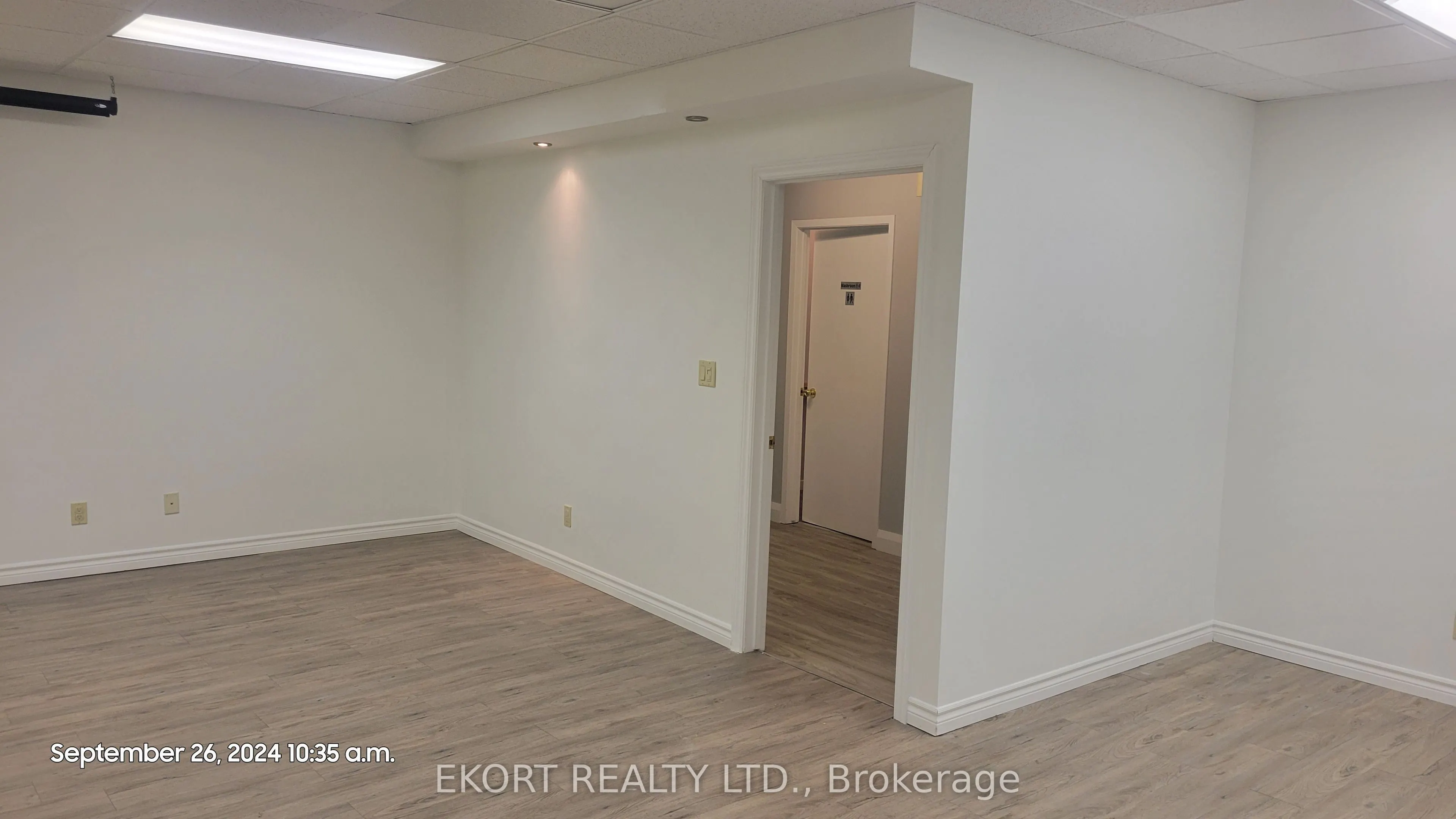 82 Dundas Street W, #A