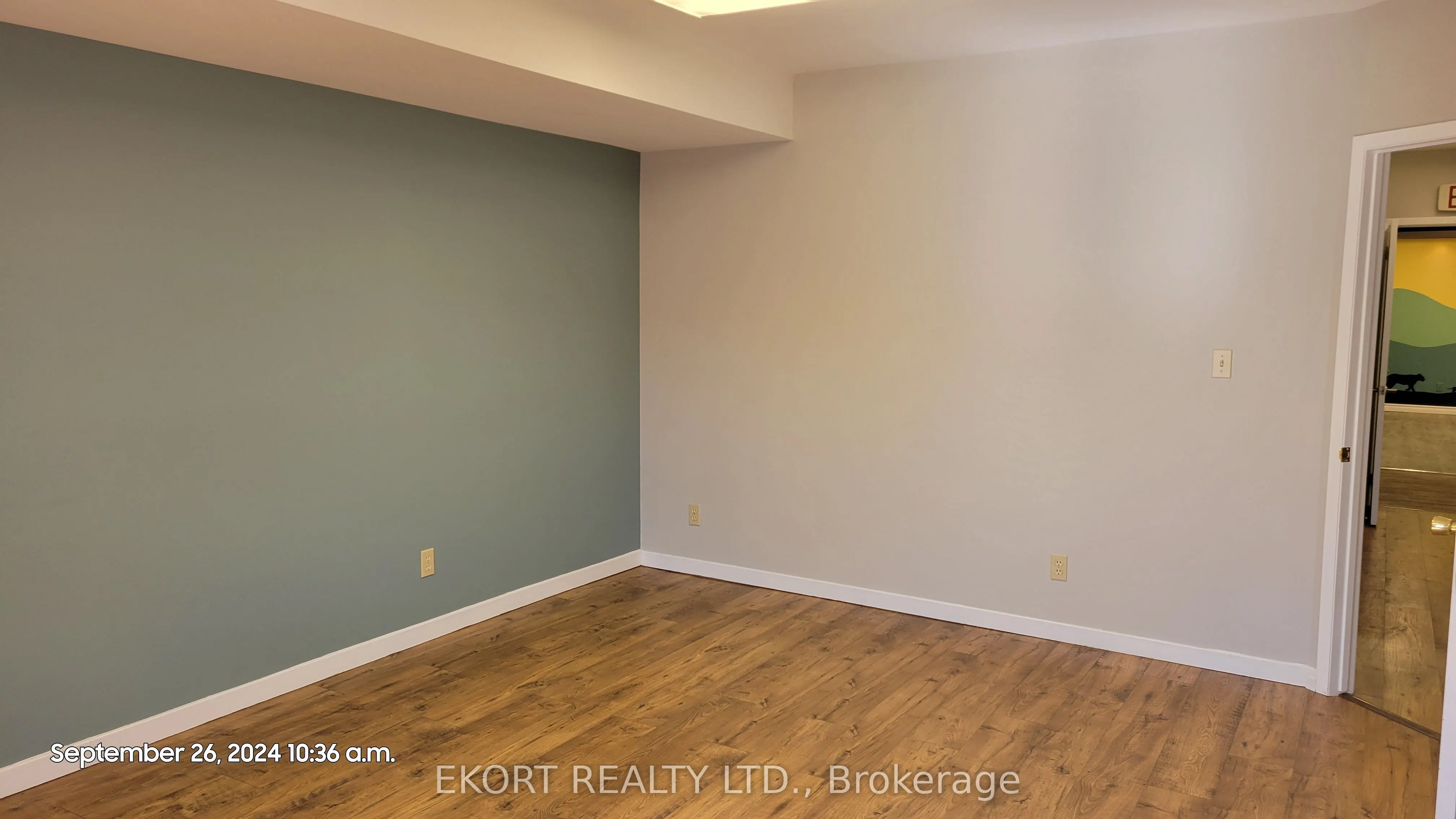 82 Dundas Street W, #A