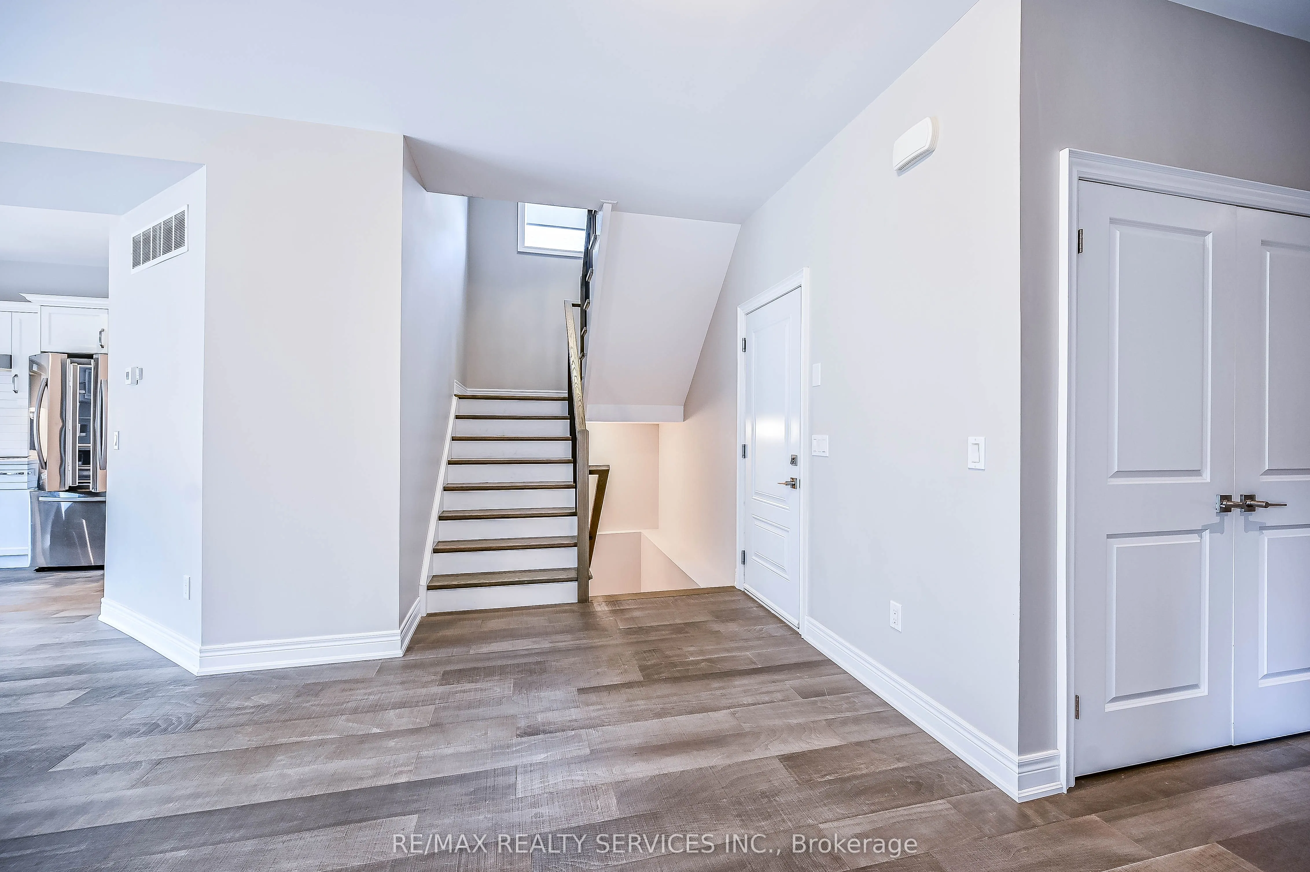 25 Autumn Avenue