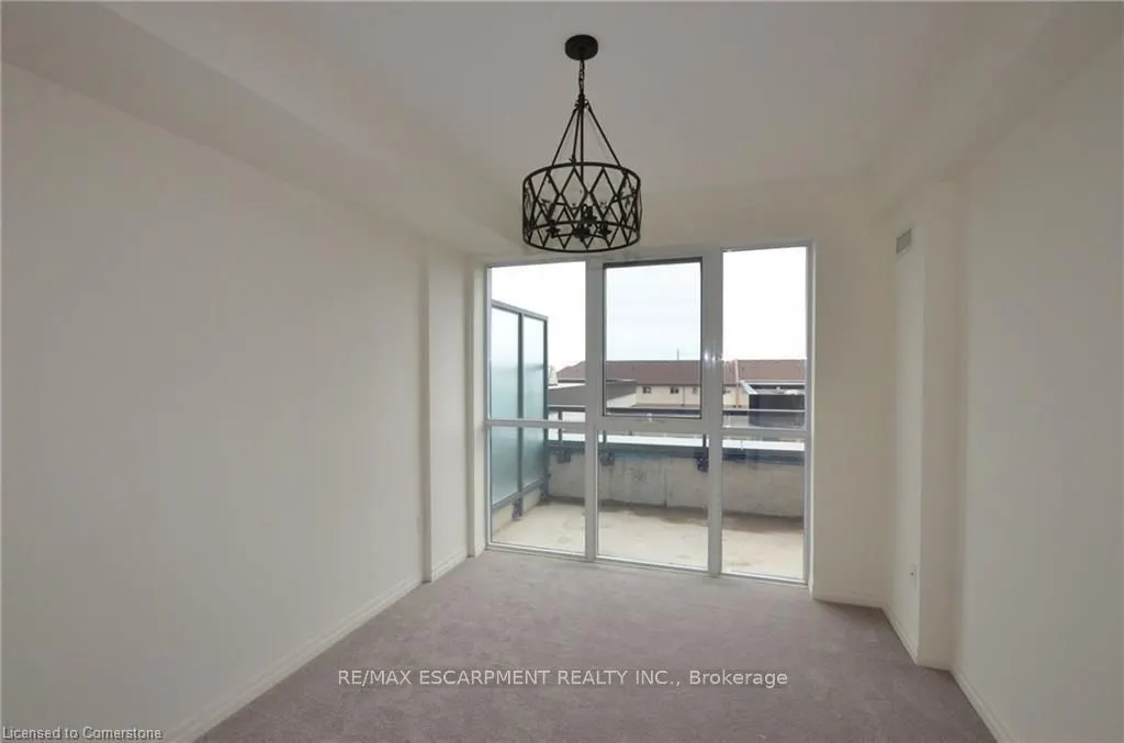 560 North Service Road, #203