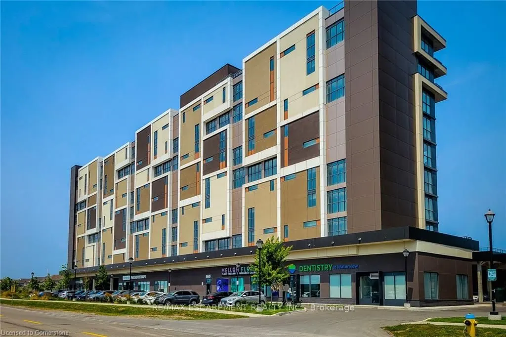 560 North Service Road, #203