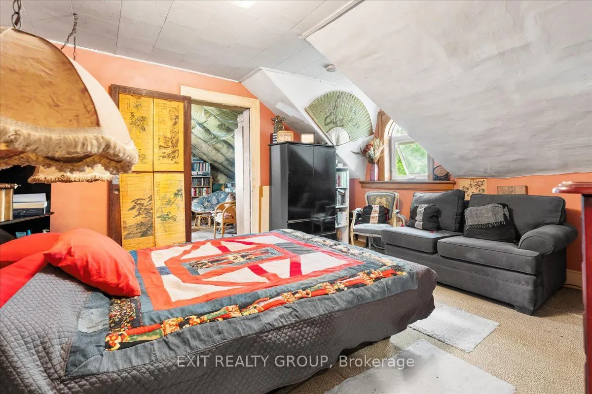 5546 Stirling-Marmora Road