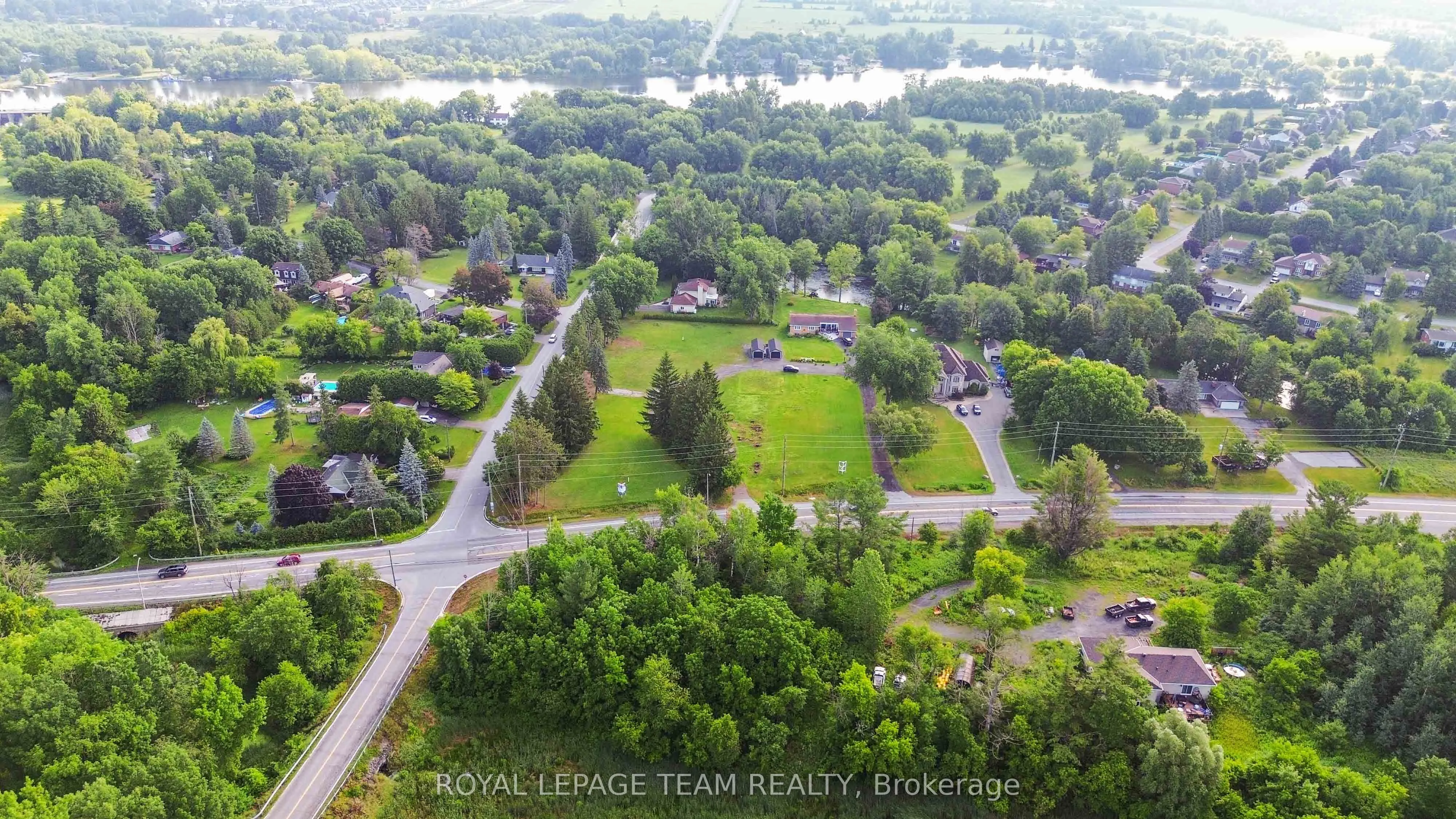 4003 Rideau Valley Drive N