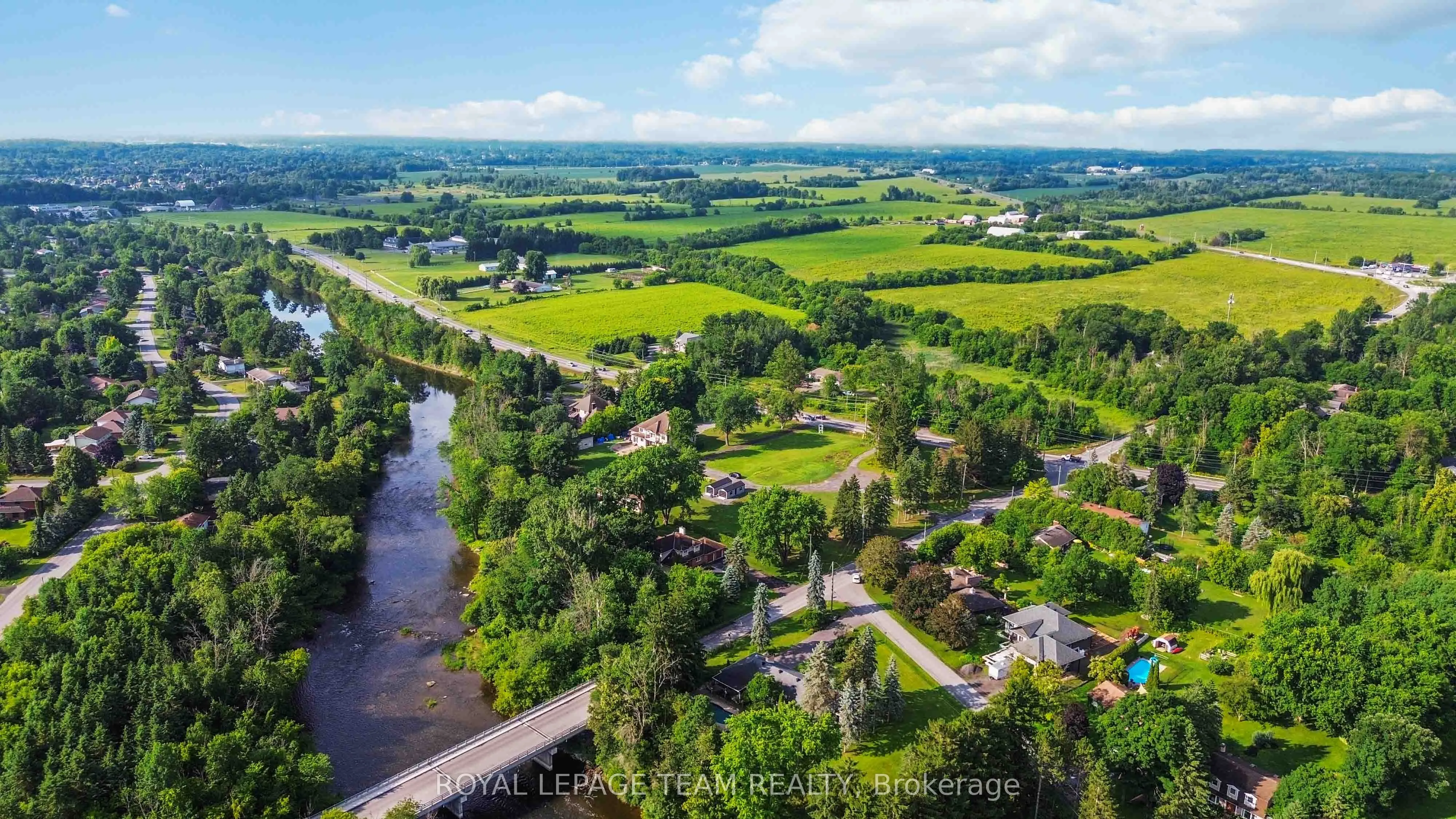 4003 Rideau Valley Drive N