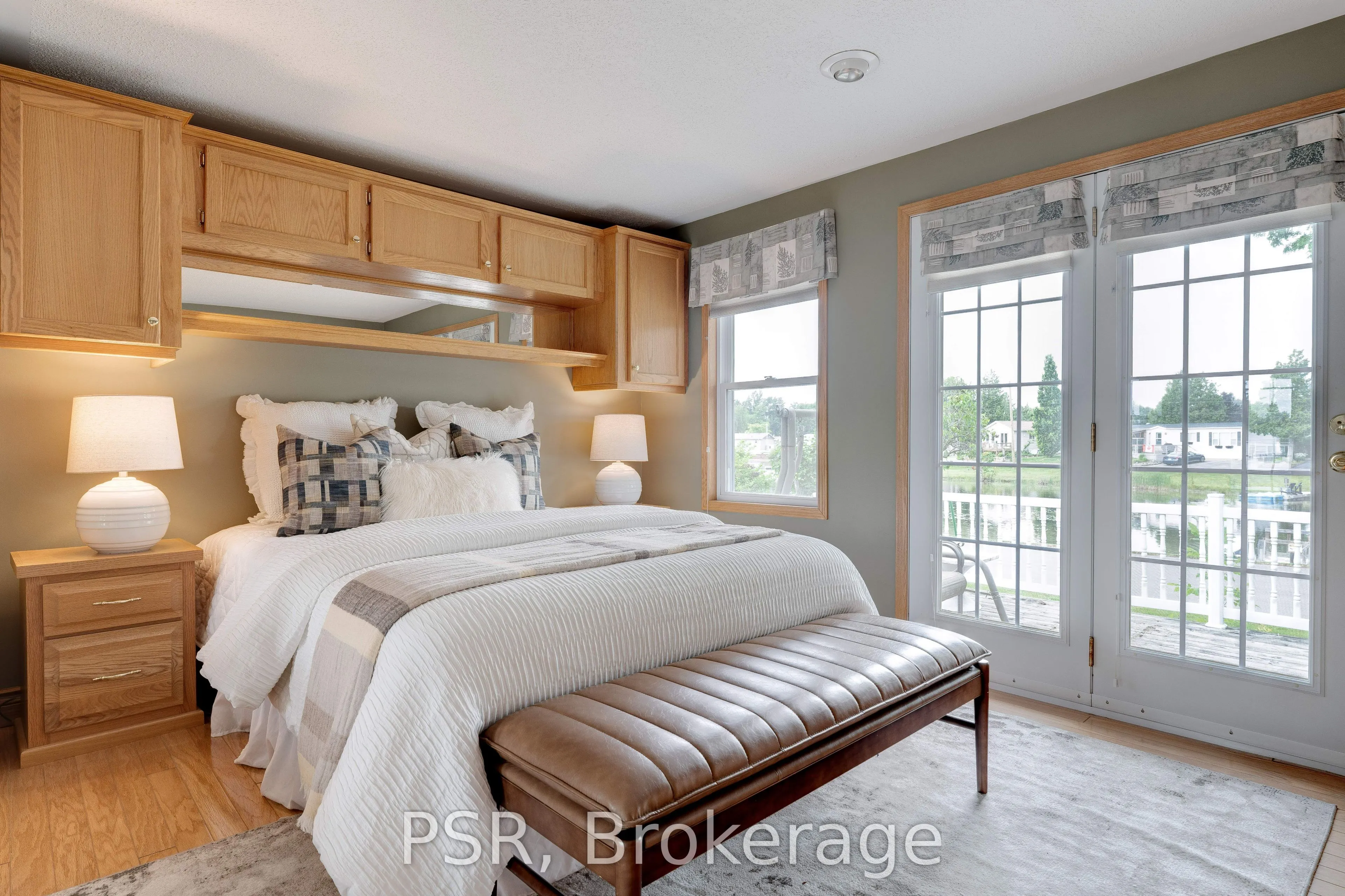 48 Lakeshore Drive