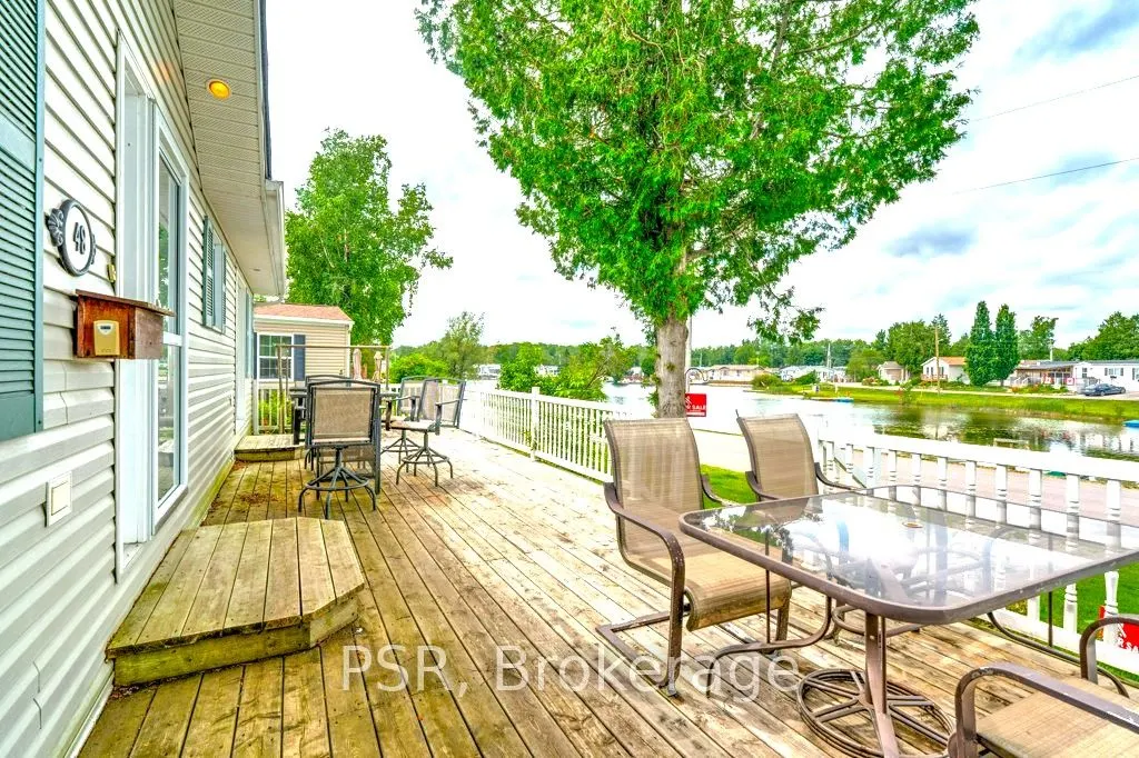 48 Lakeshore Drive