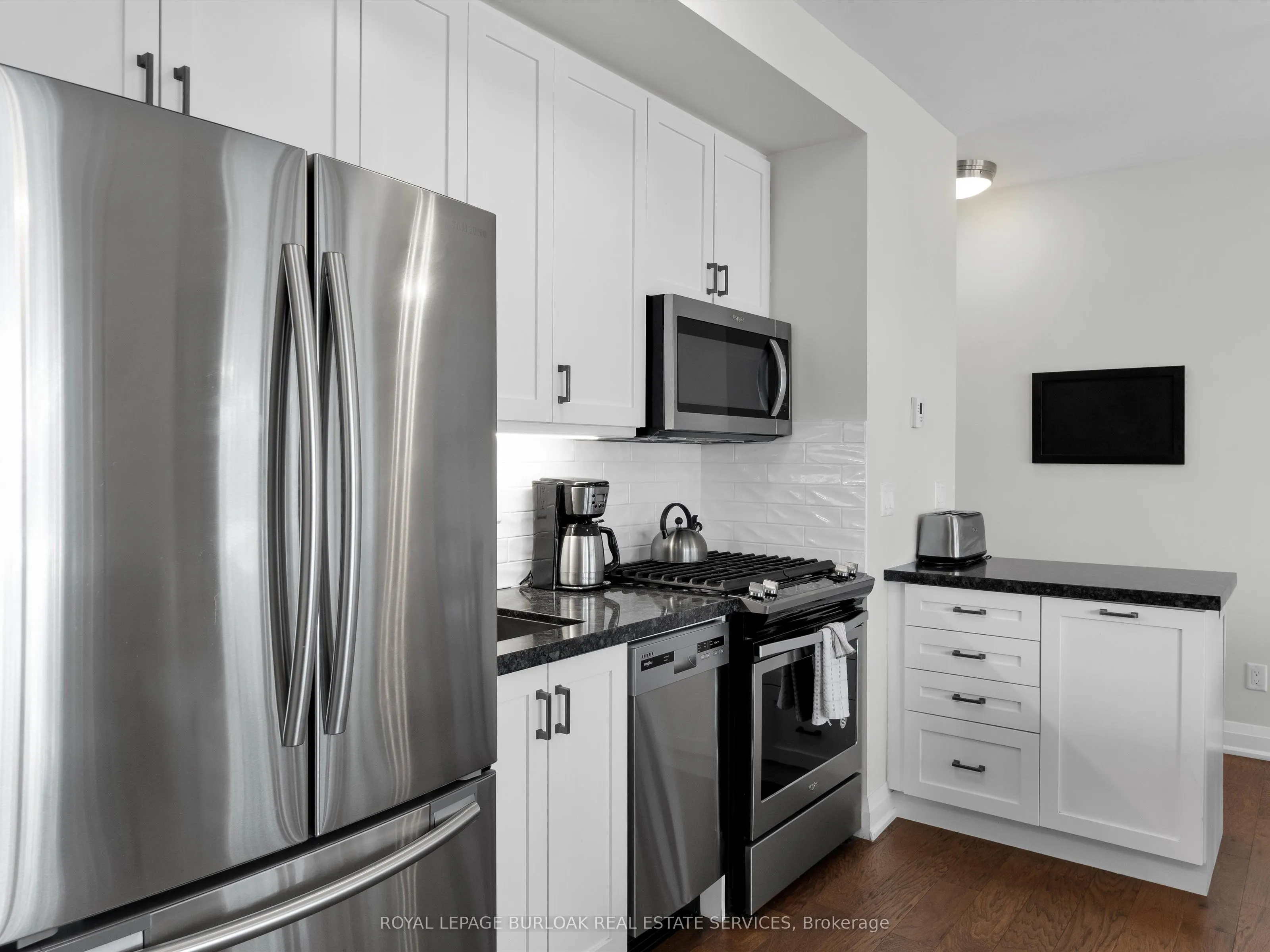1869 Muskoka 118 Road W, #BTW -101