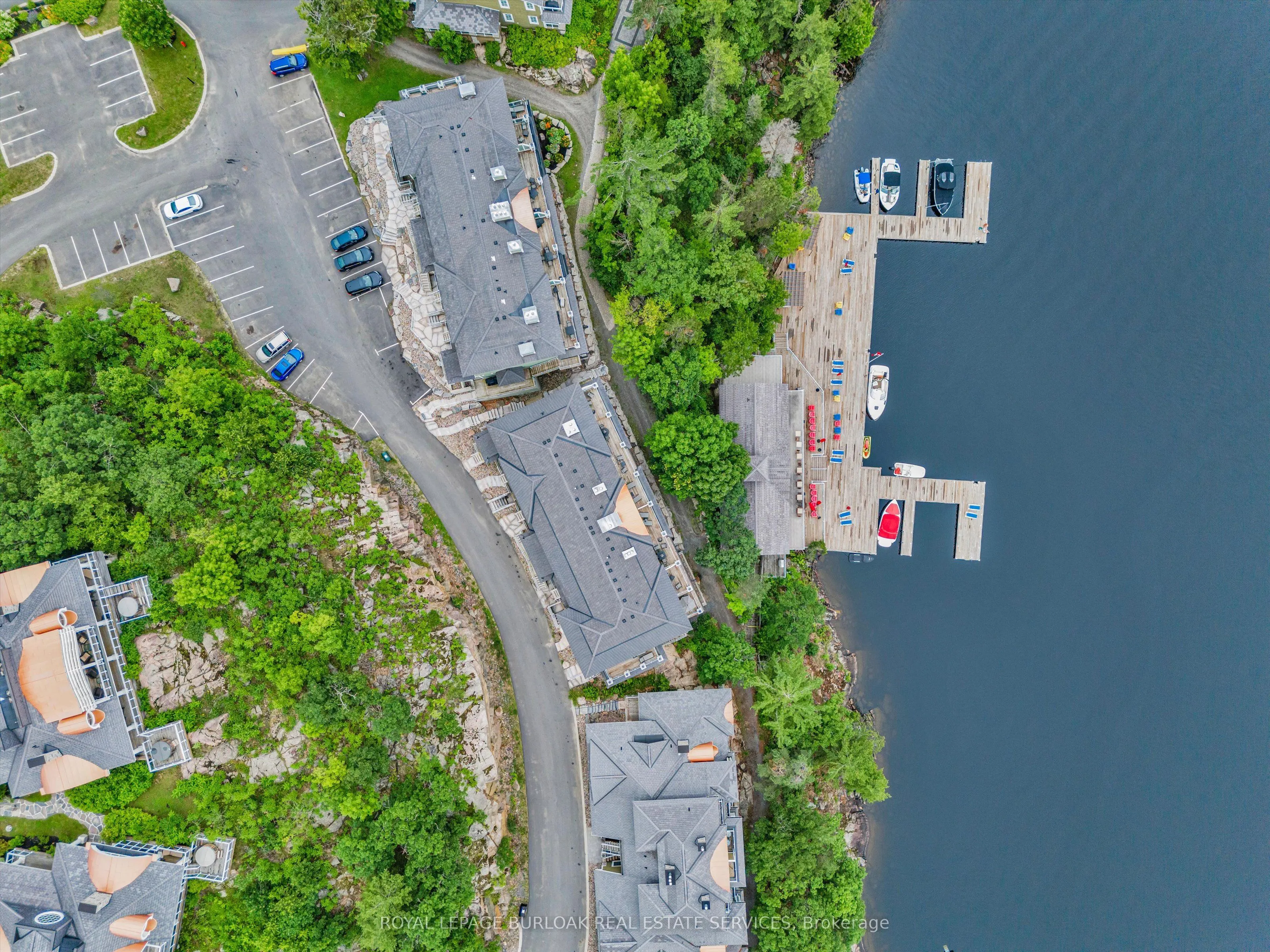 1869 Muskoka 118 Road W, #BTW -101
