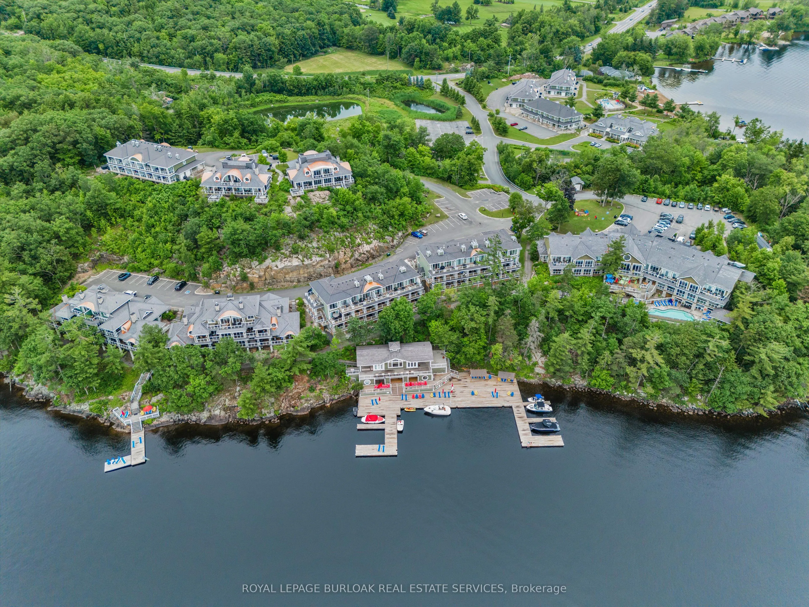 1869 Muskoka 118 Road W, #BTW -101