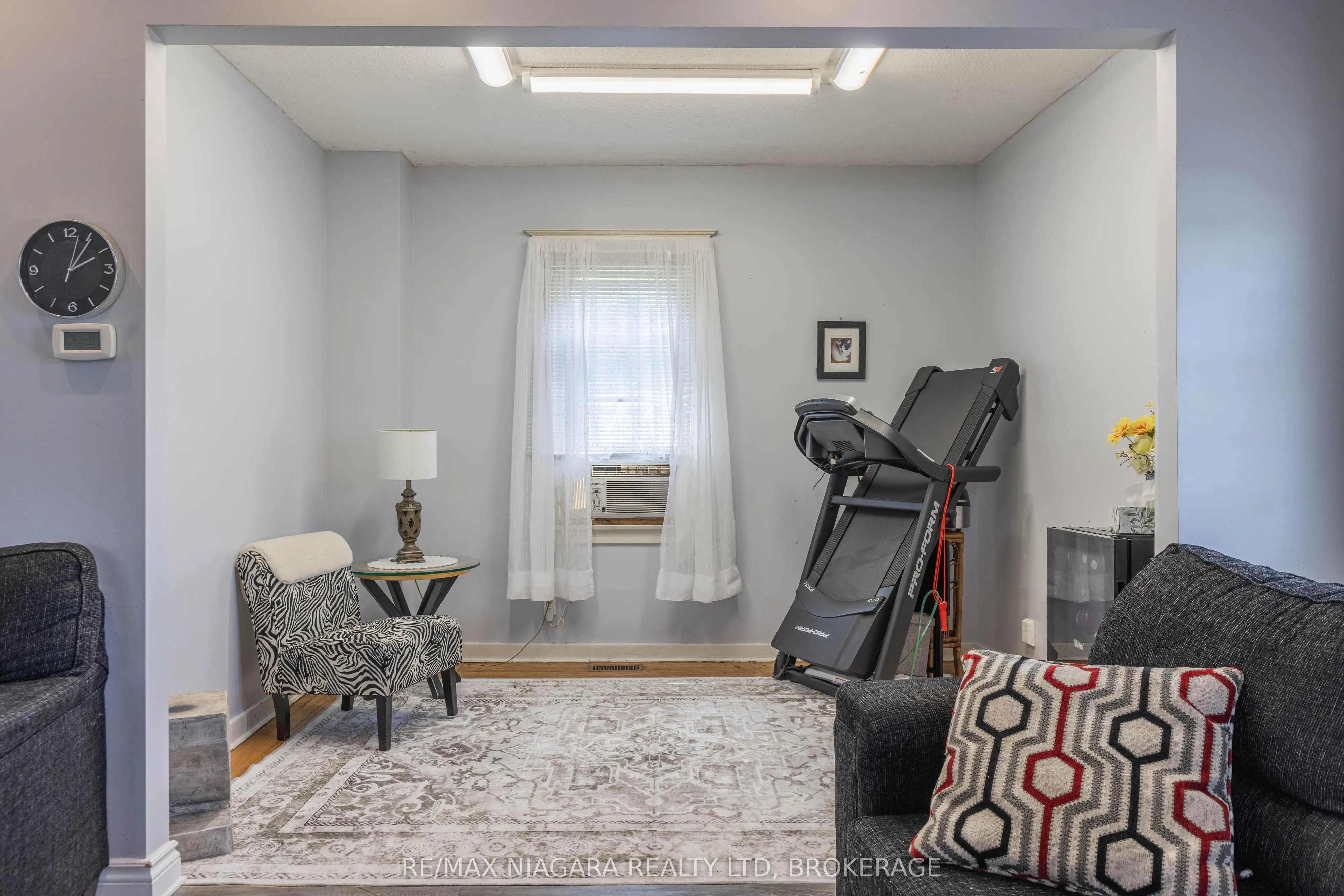 649 Lakeshore Road