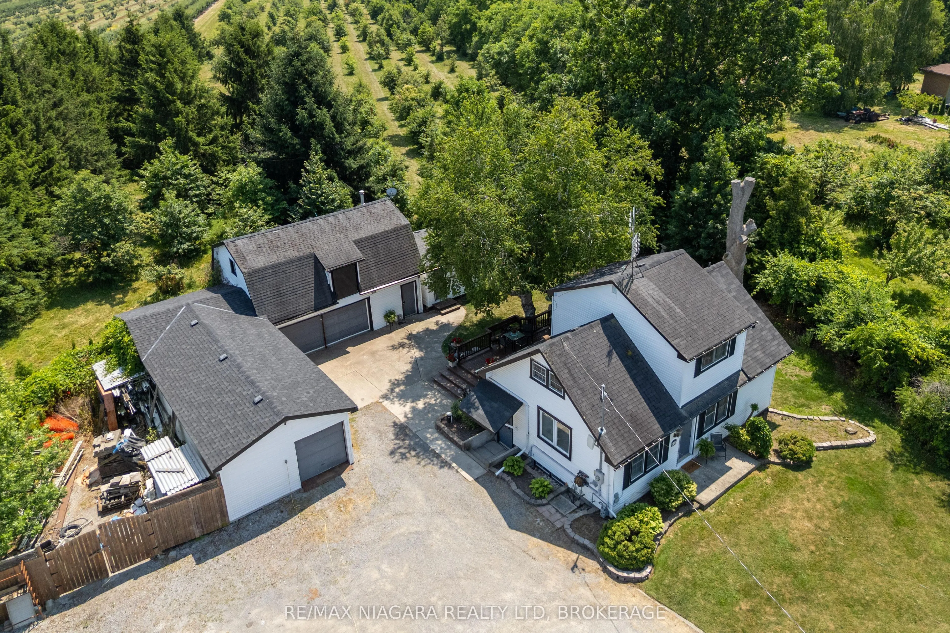 649 Lakeshore Road