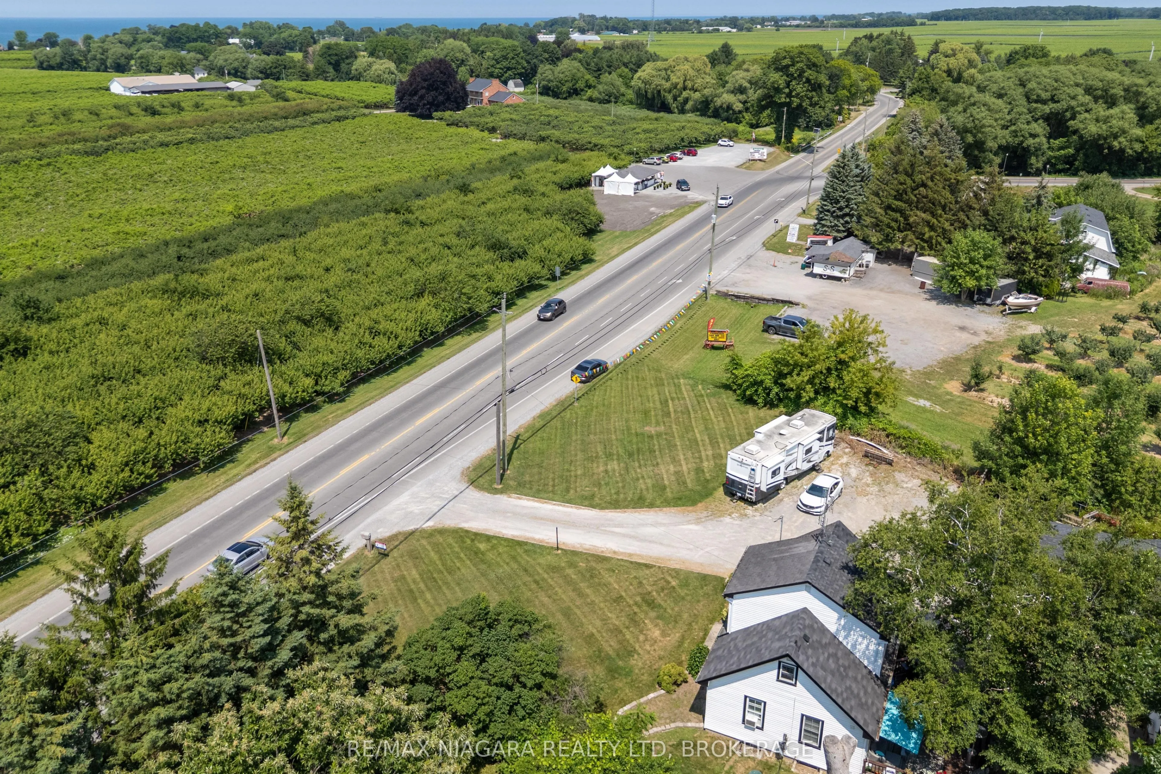 649 Lakeshore Road