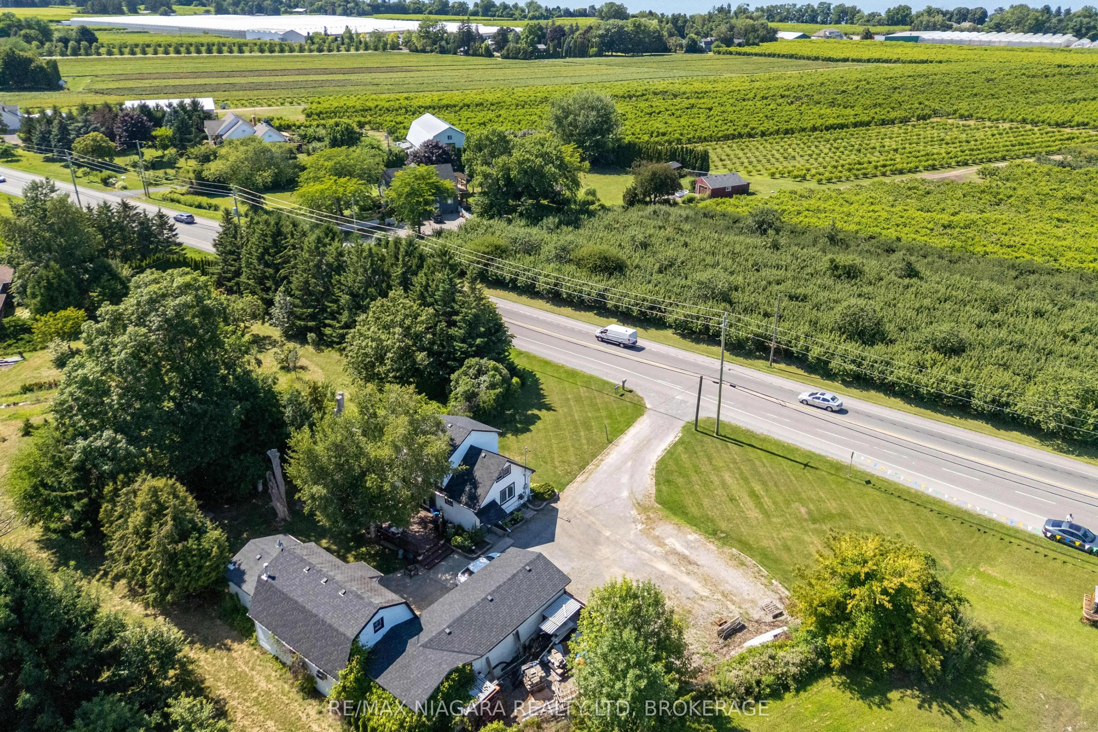 649 Lakeshore Road
