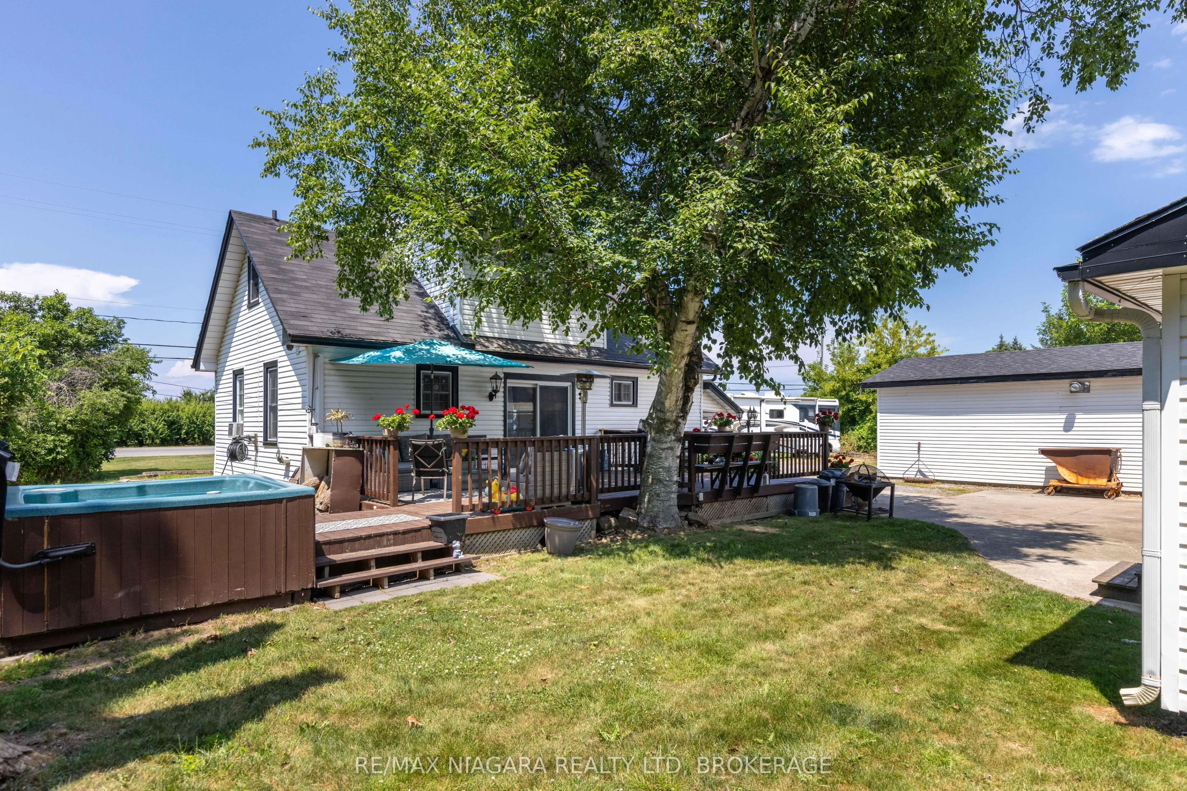 649 Lakeshore Road