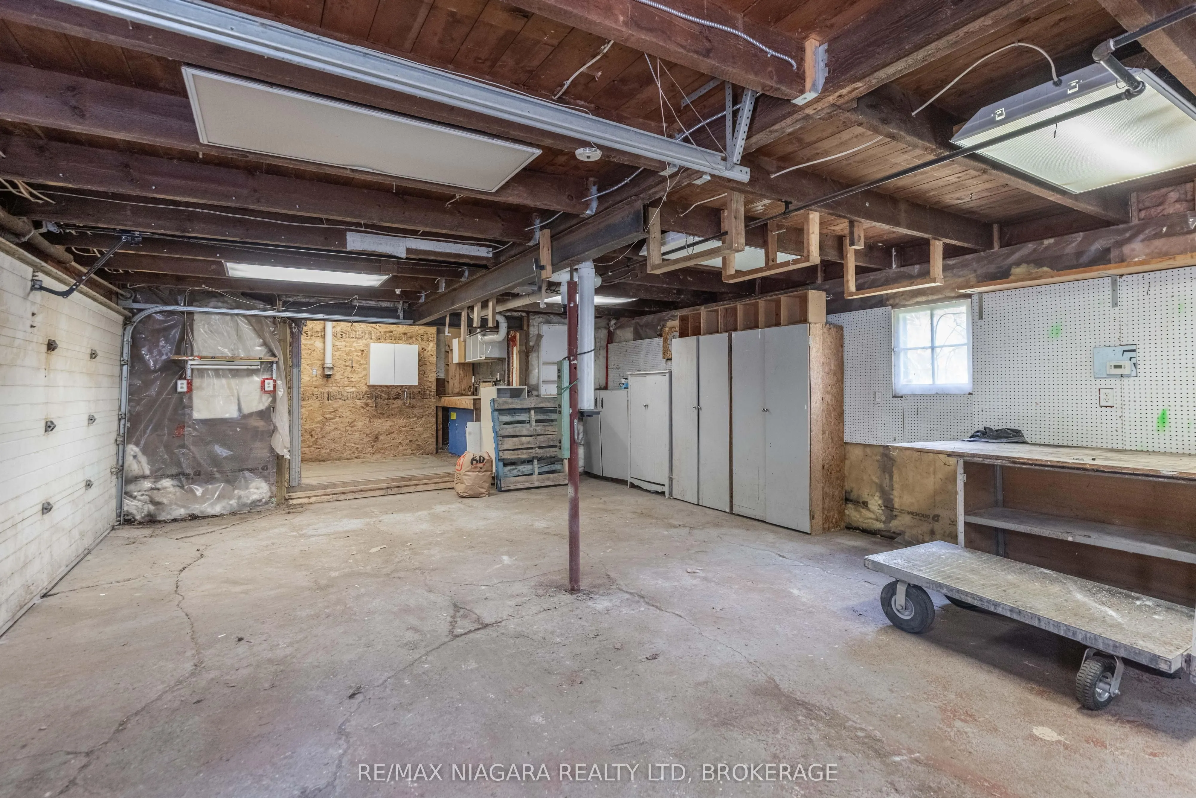 649 Lakeshore Road
