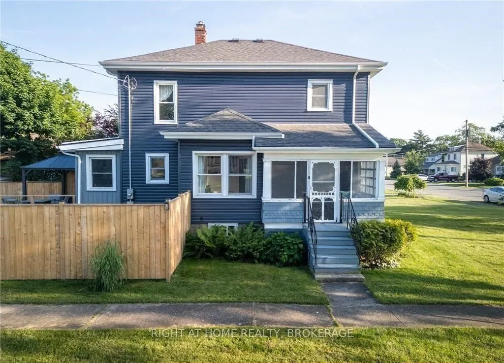 129 FOREST Avenue