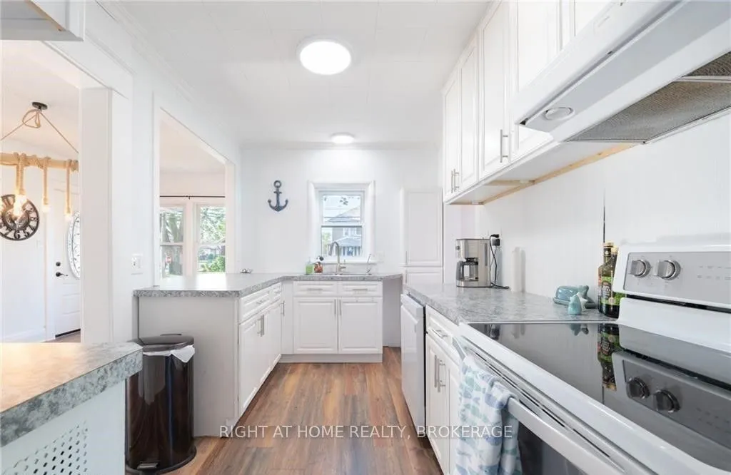 129 FOREST Avenue