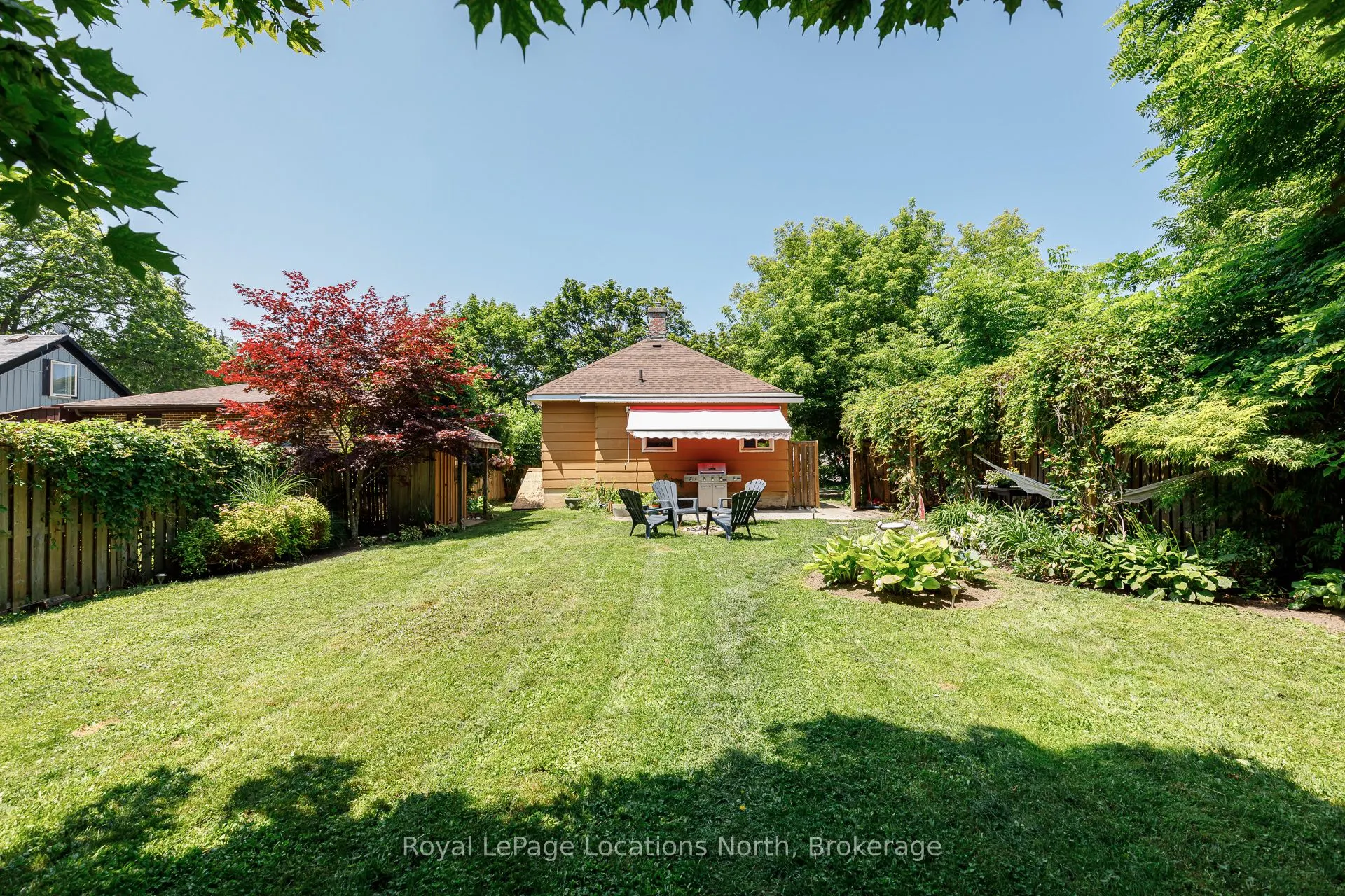 113 Bruce Street S