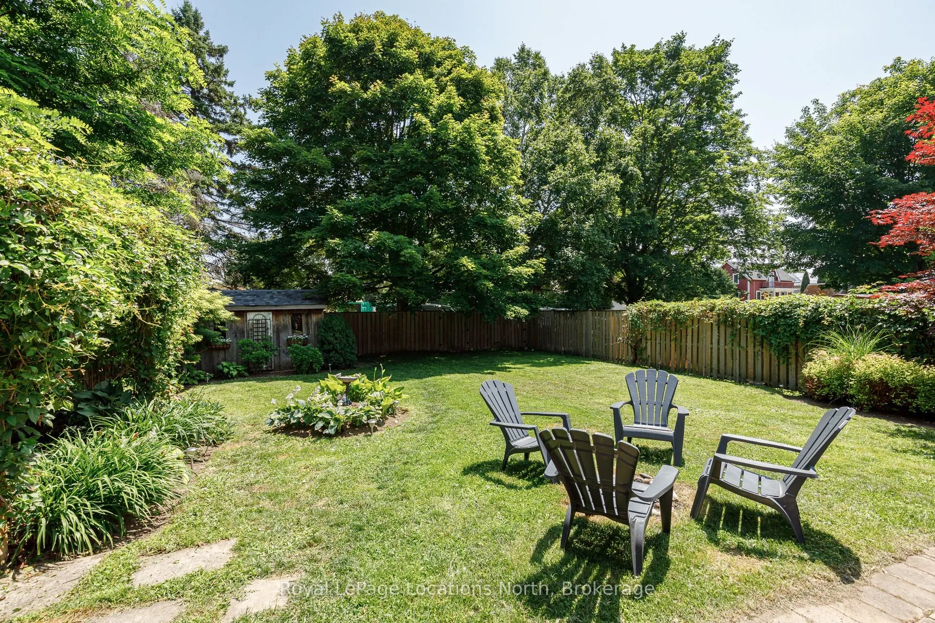 113 Bruce Street S