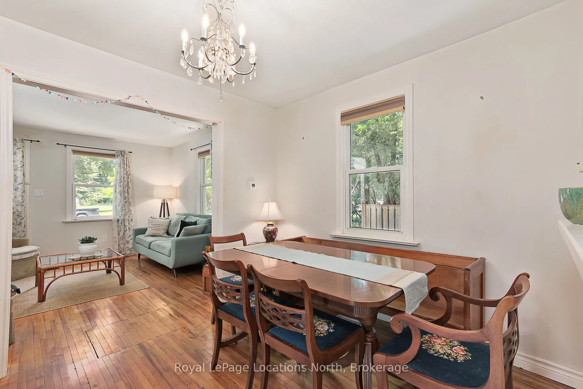 113 Bruce Street S