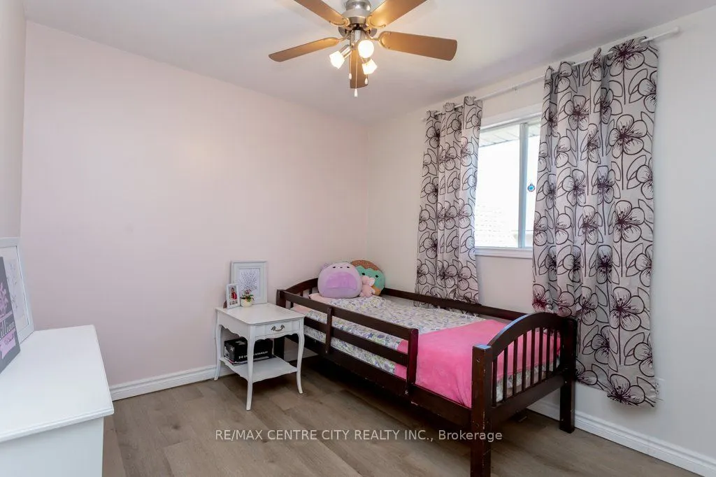 55 Melanie Drive E