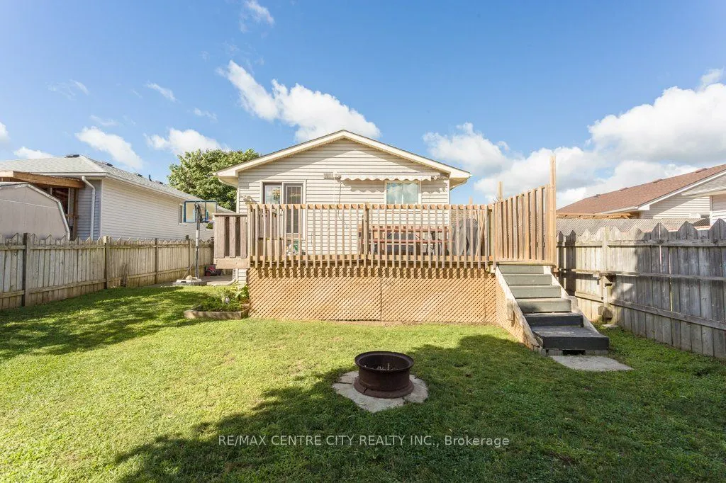 55 Melanie Drive E