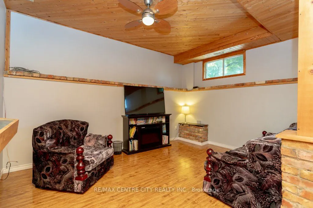 55 Melanie Drive E