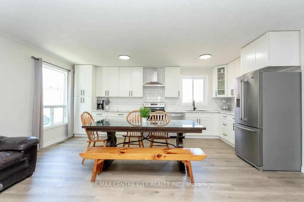 55 Melanie Drive E