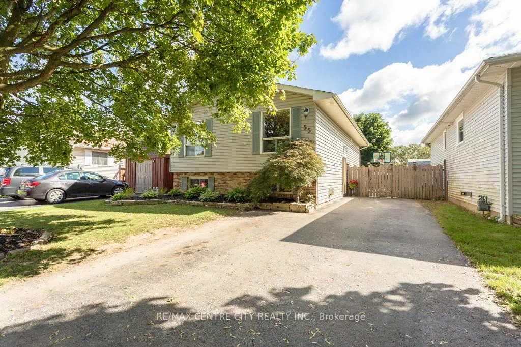 55 Melanie Drive E