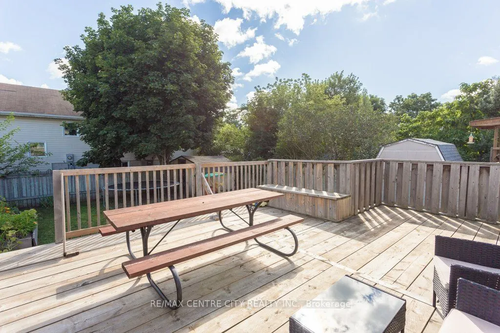 55 Melanie Drive E
