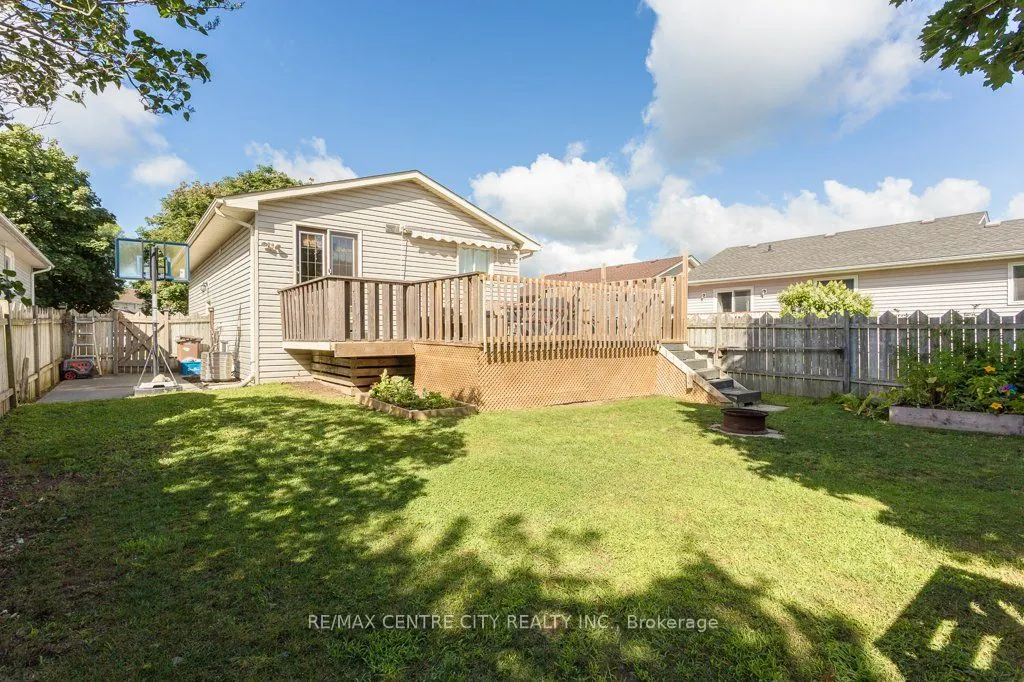 55 Melanie Drive E