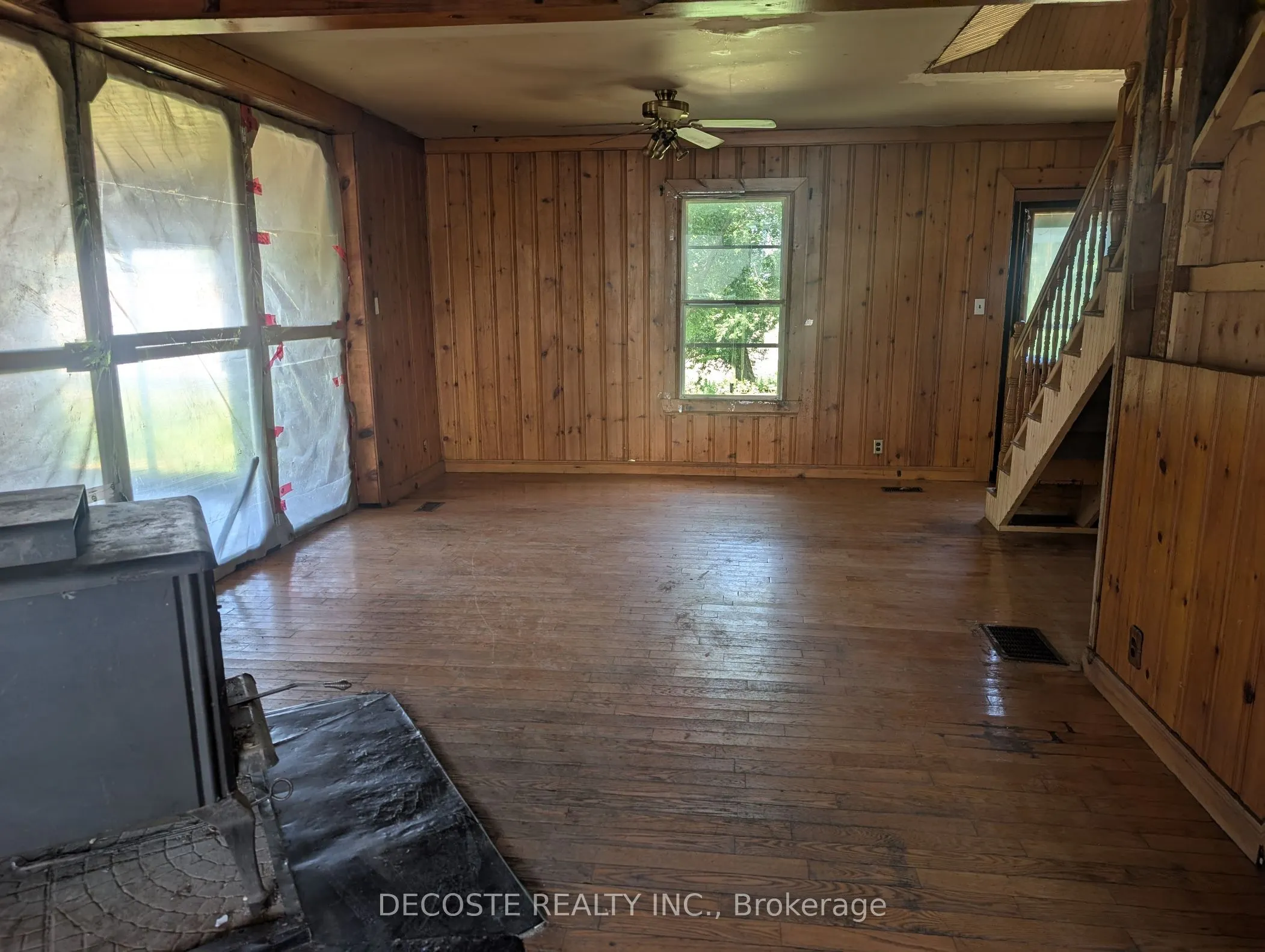 20800 Lochiel Road