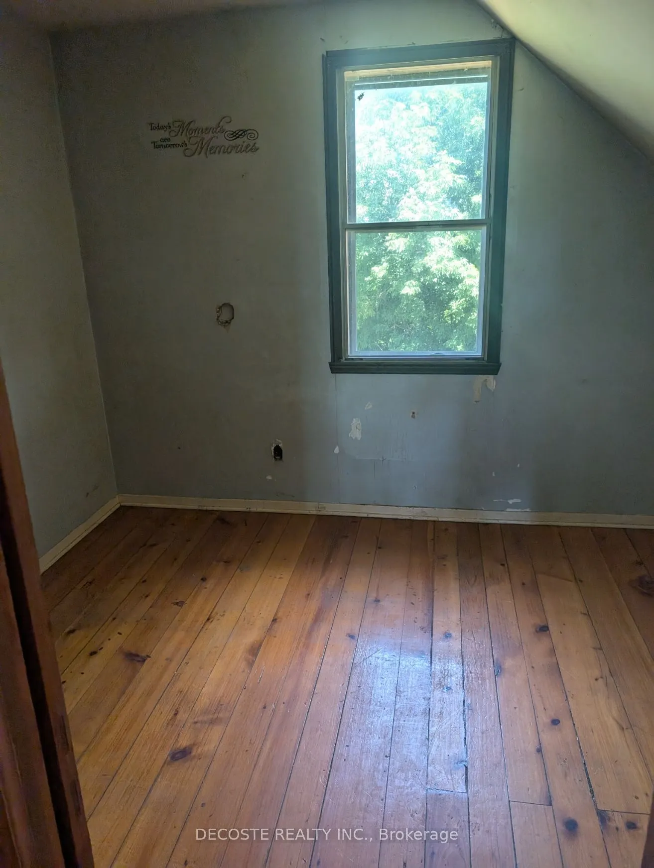 20800 Lochiel Road