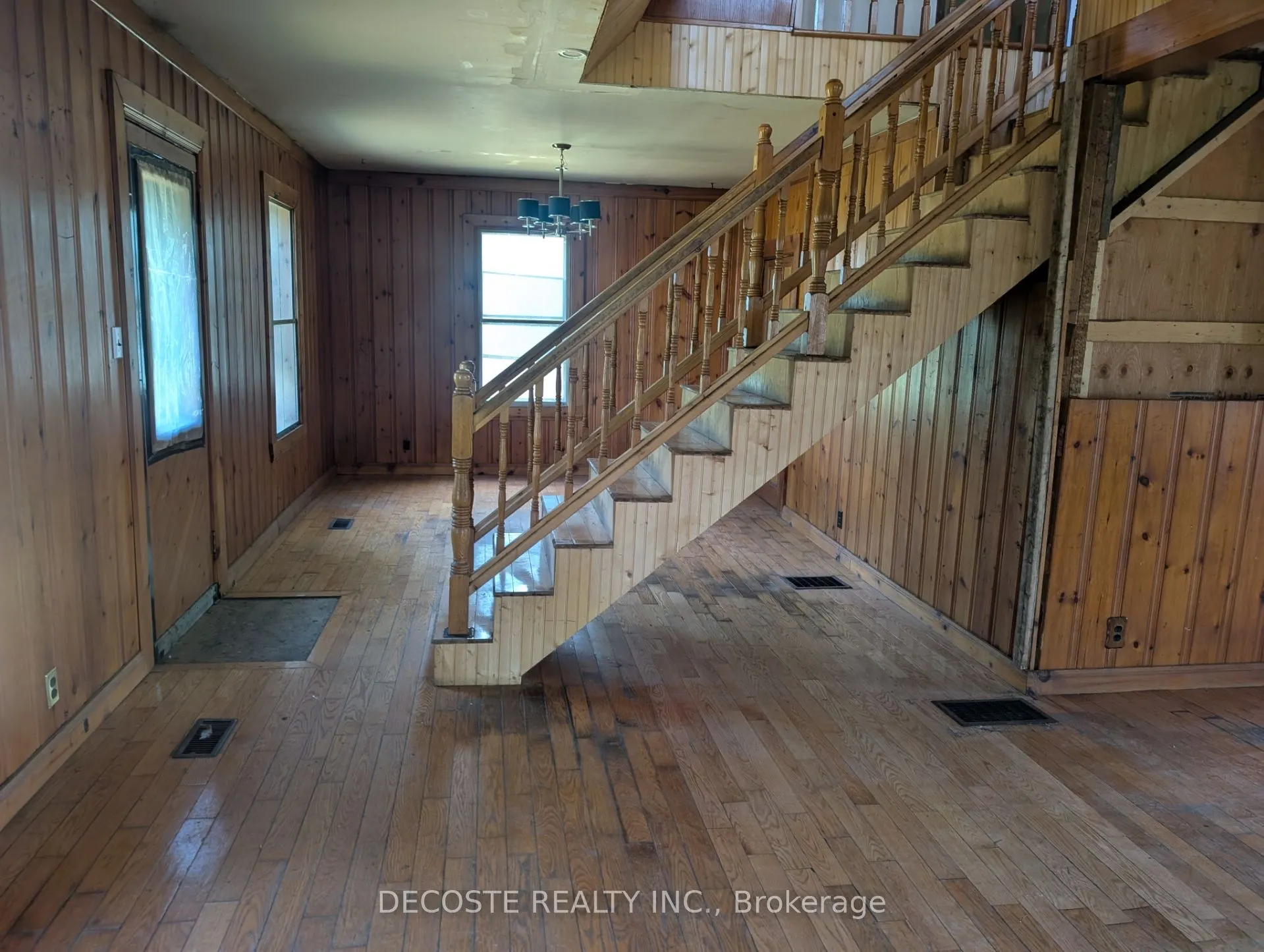 20800 Lochiel Road