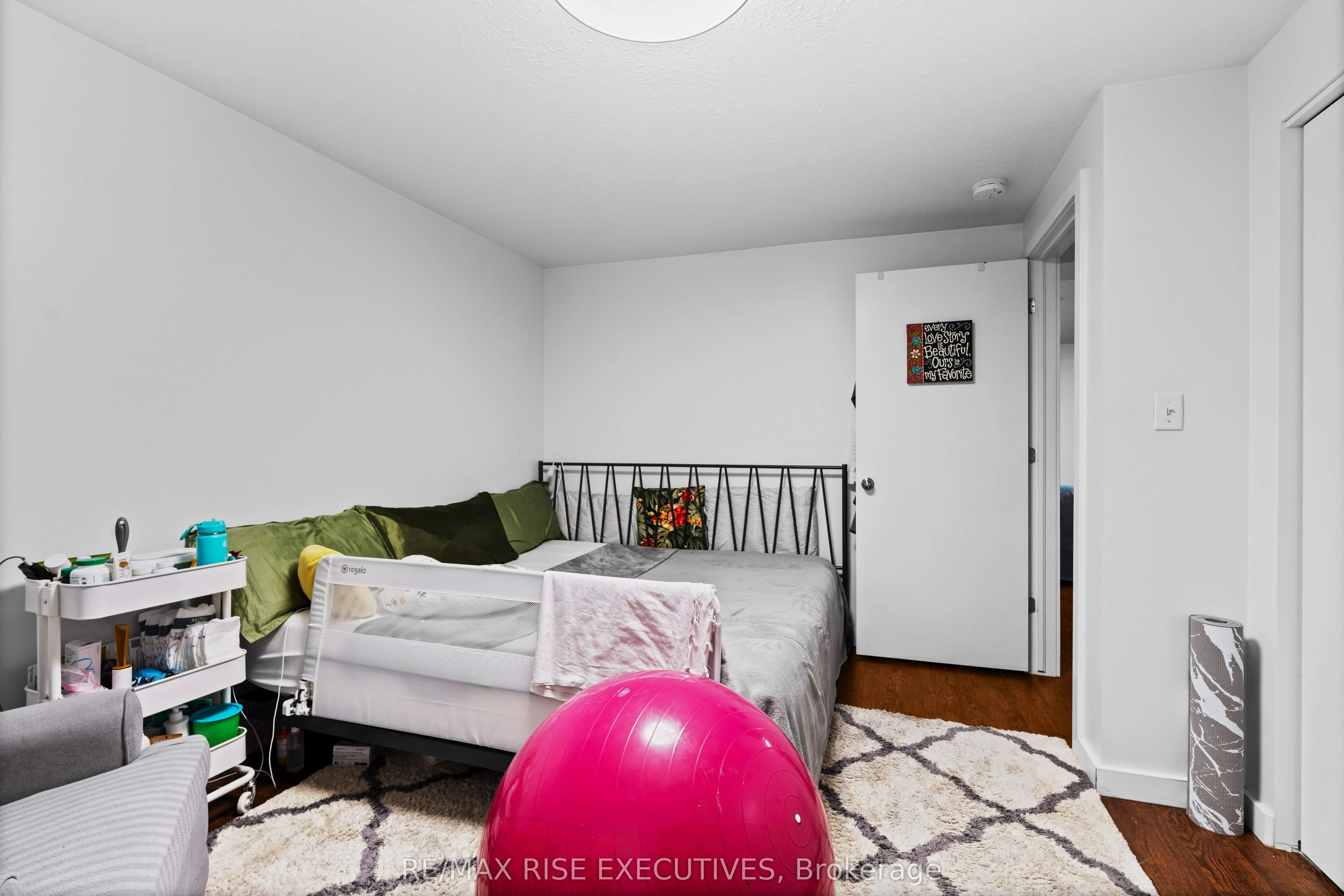 73 King Street E