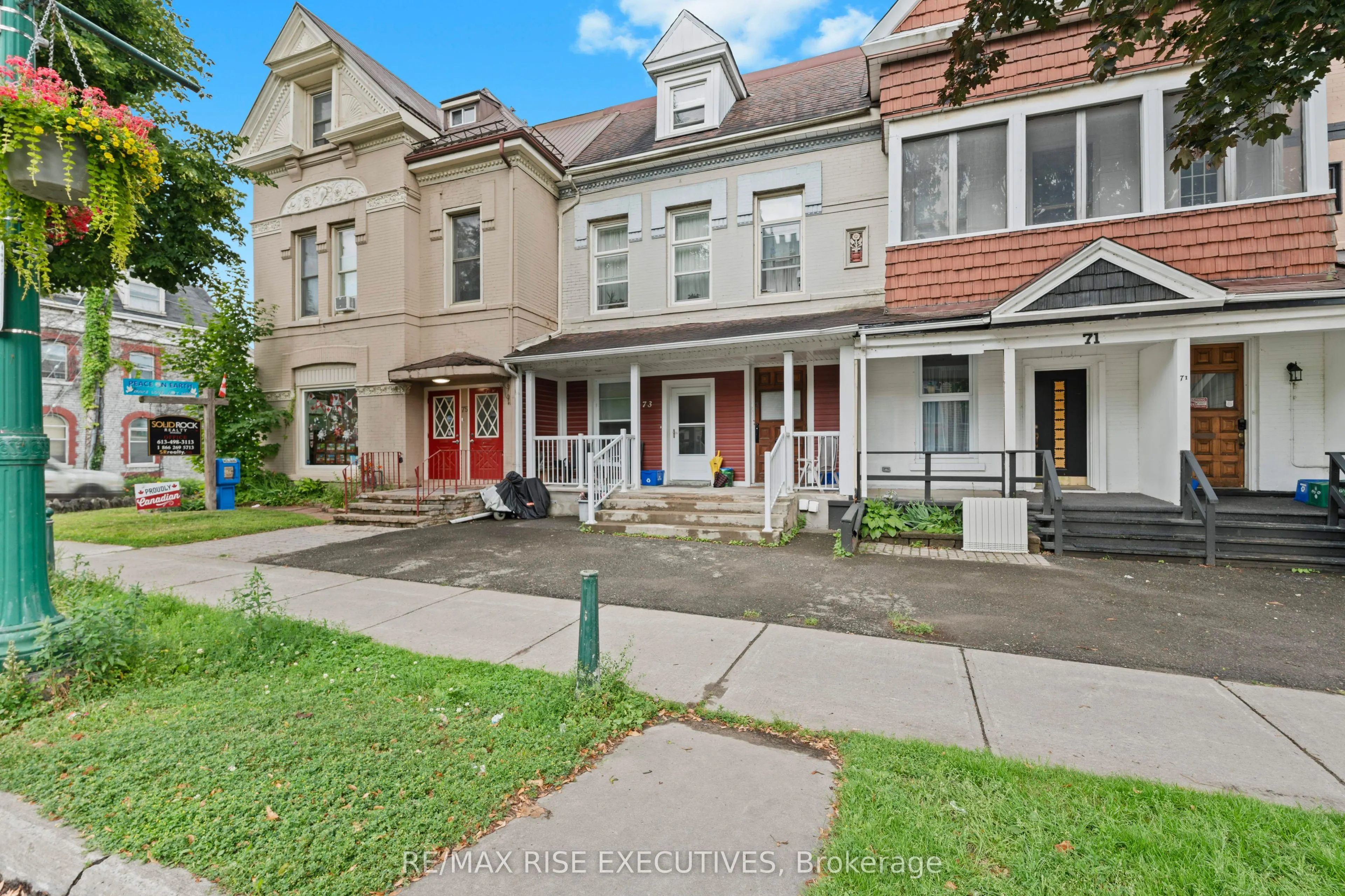 73 King Street E
