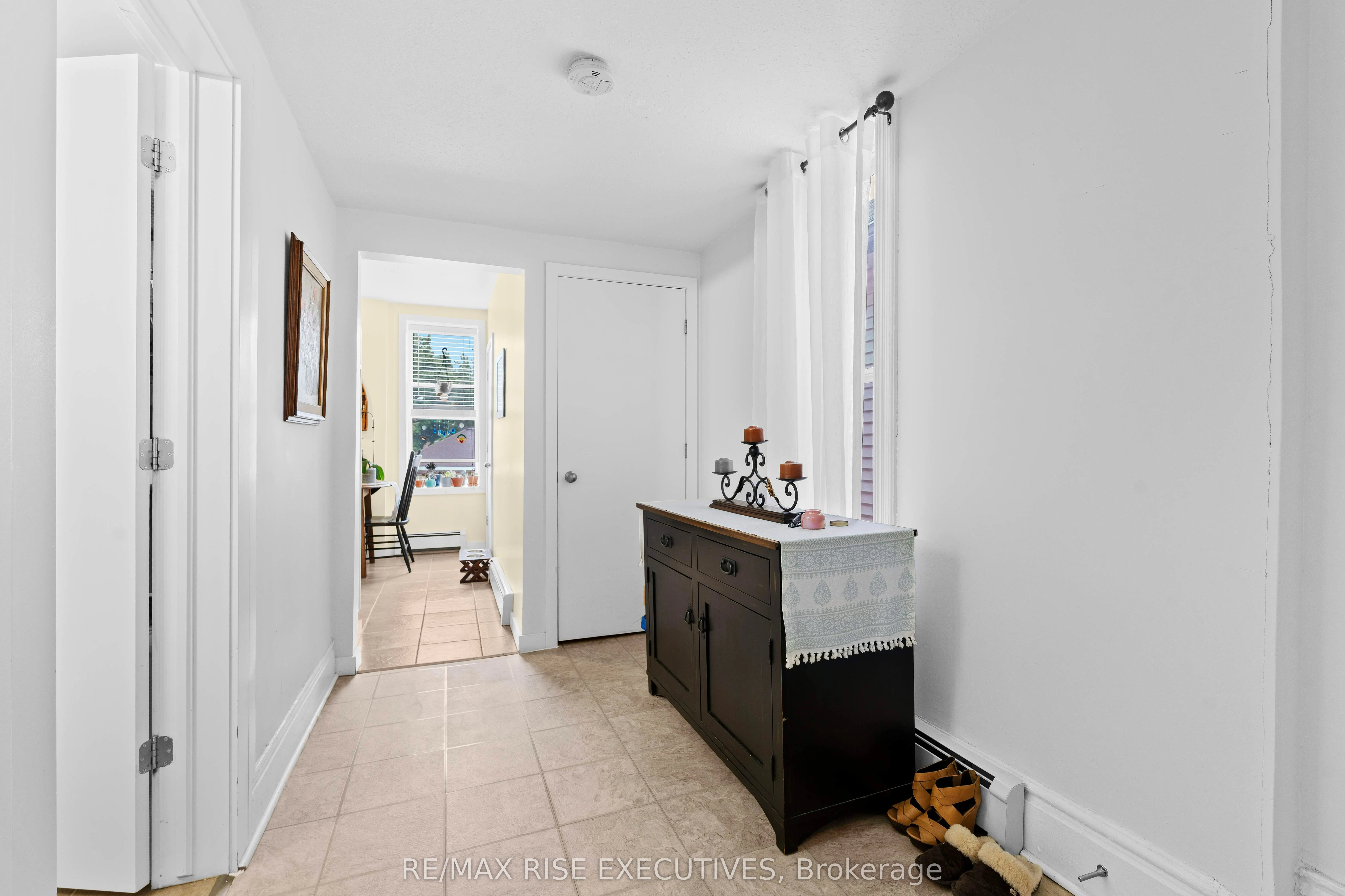 73 King Street E