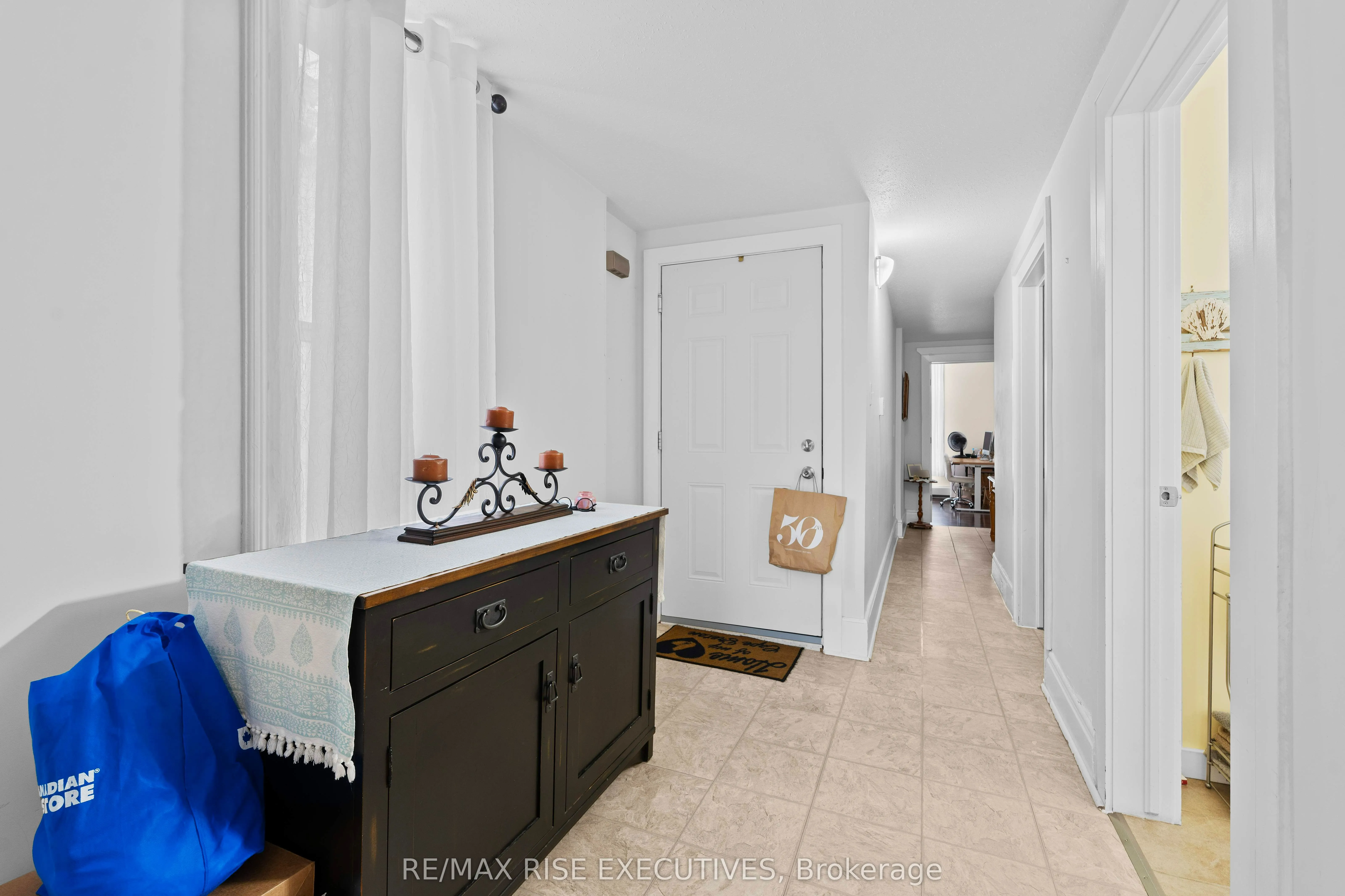 73 King Street E