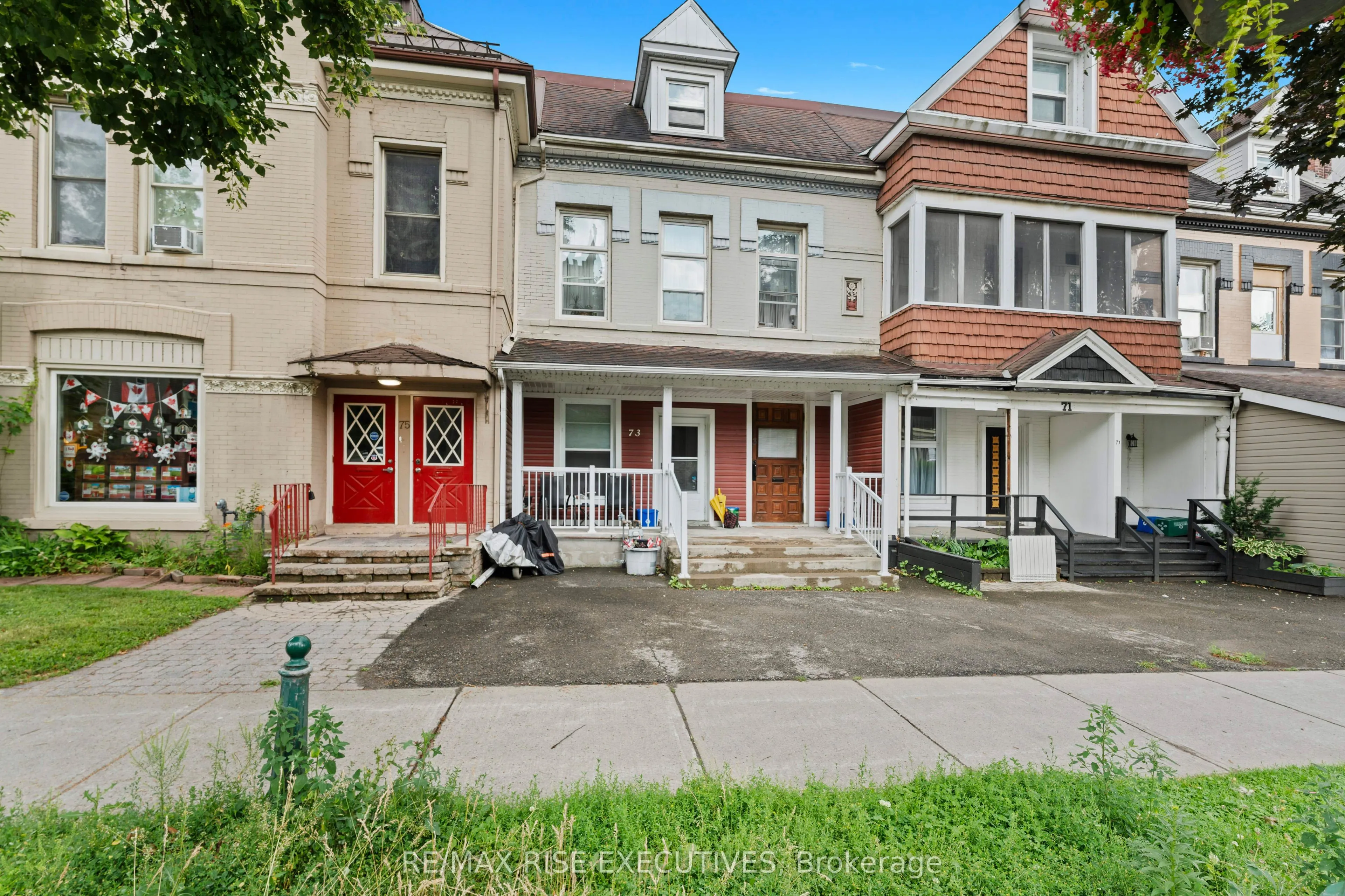 73 King Street E