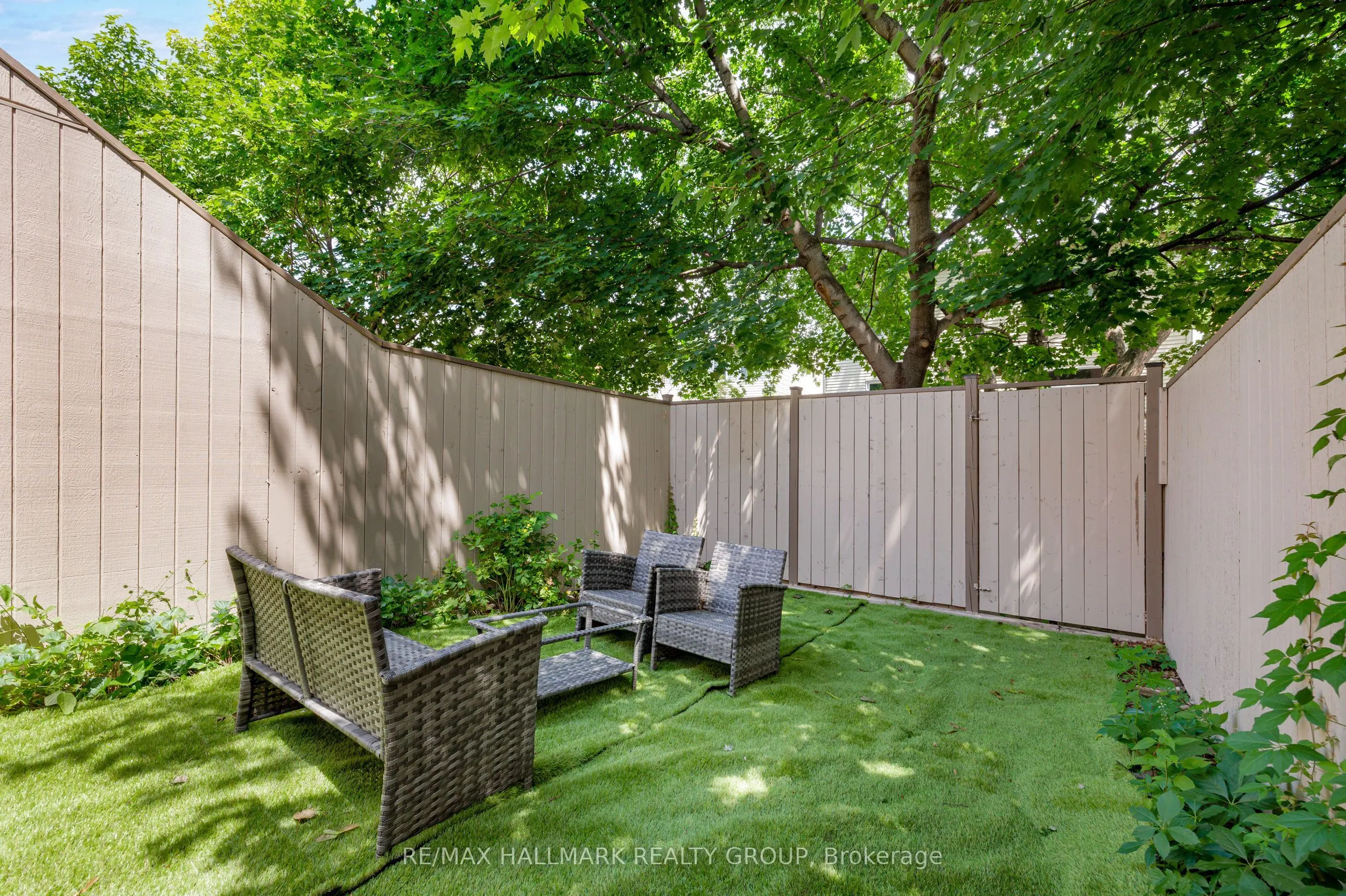 213 BOOTH Street
