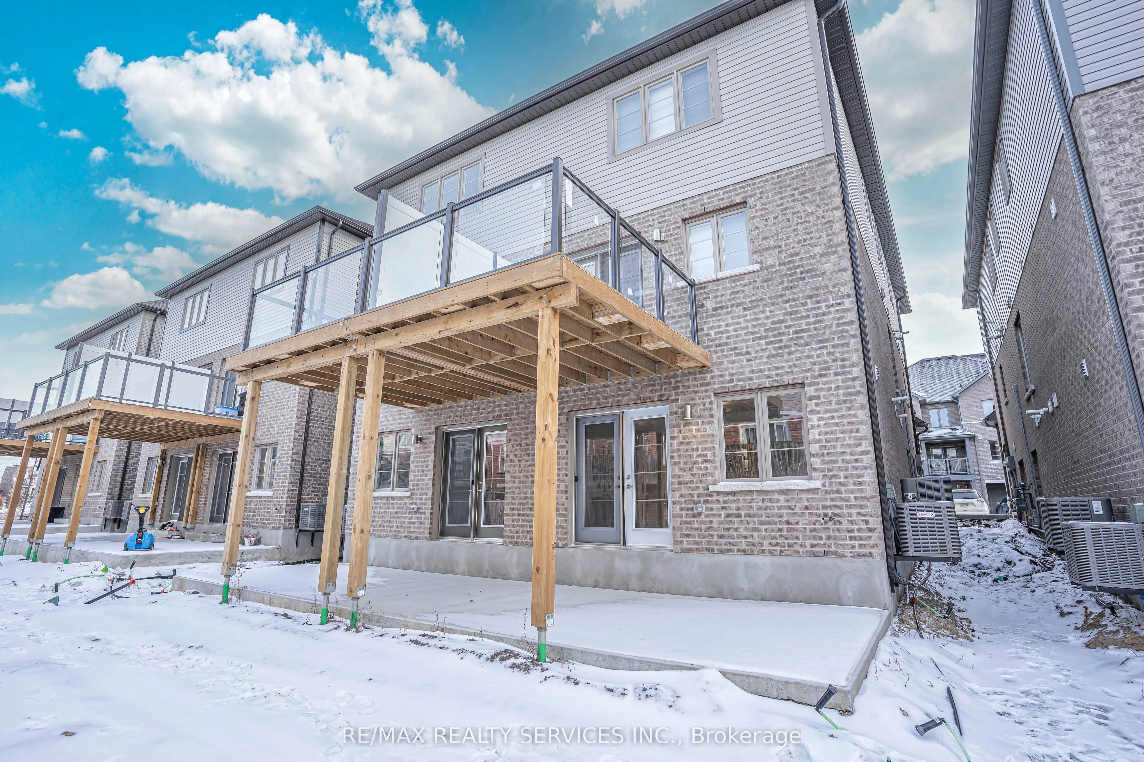 205 West Oak Trail, #32