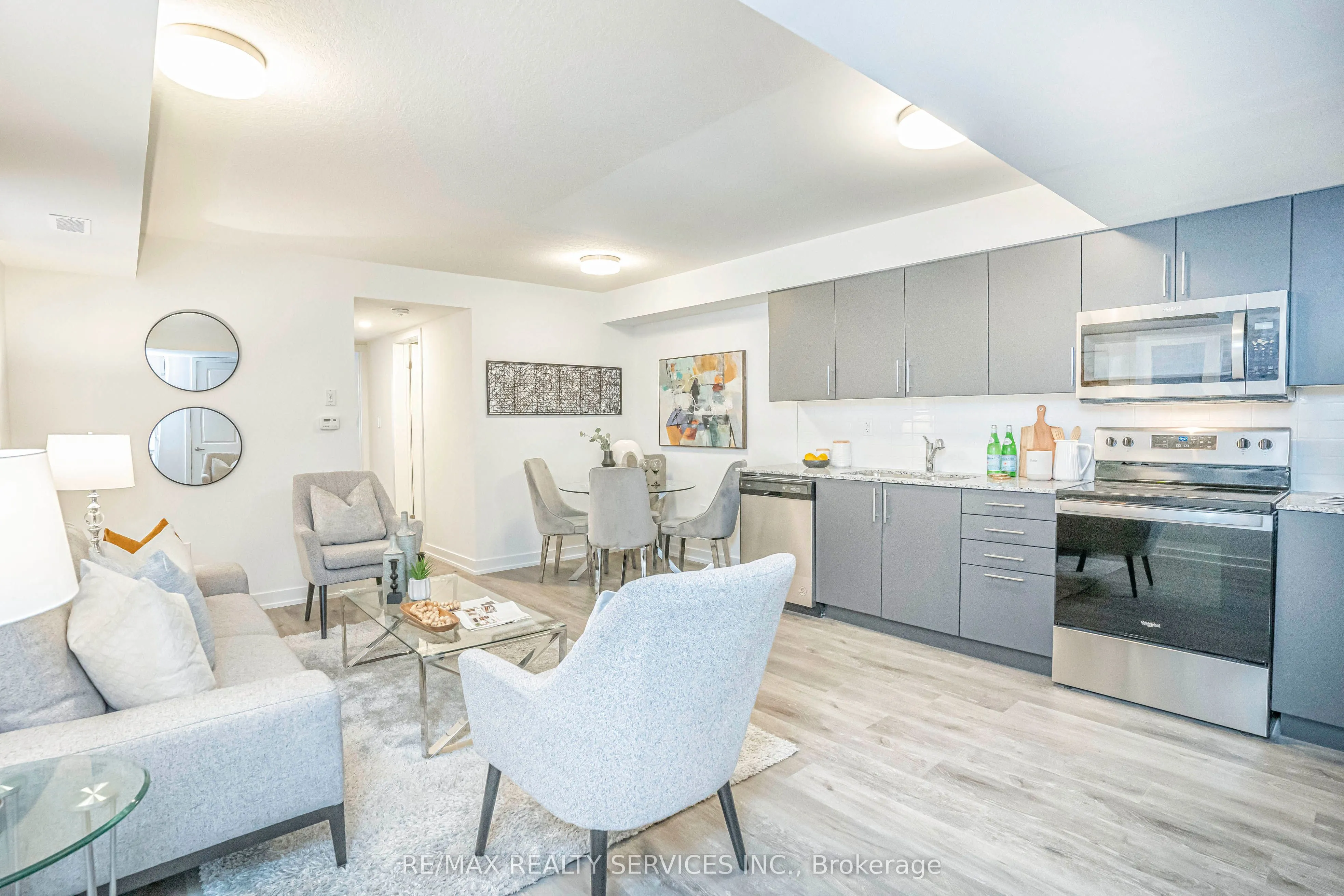 205 West Oak Trail, #32