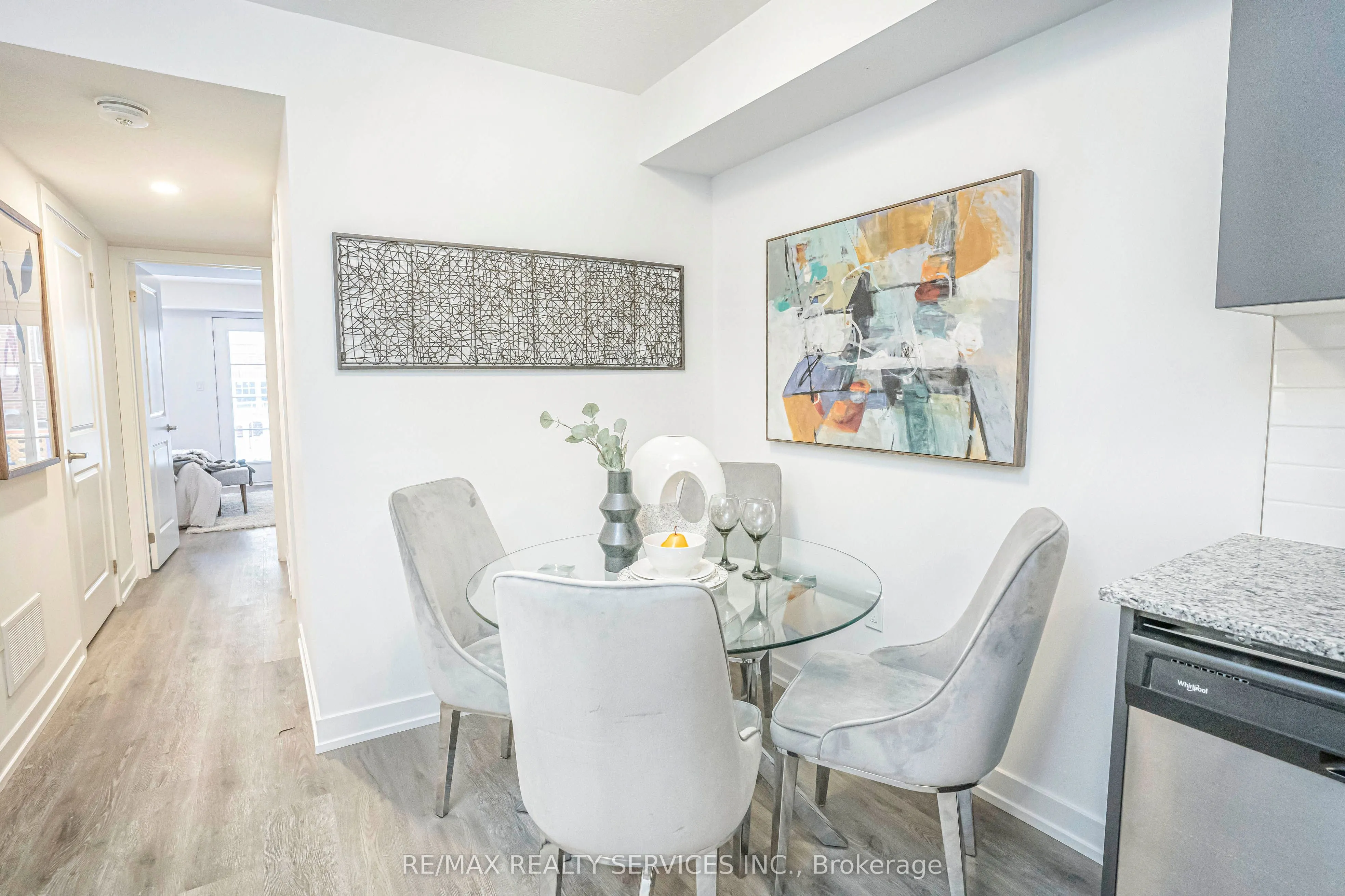 205 West Oak Trail, #32