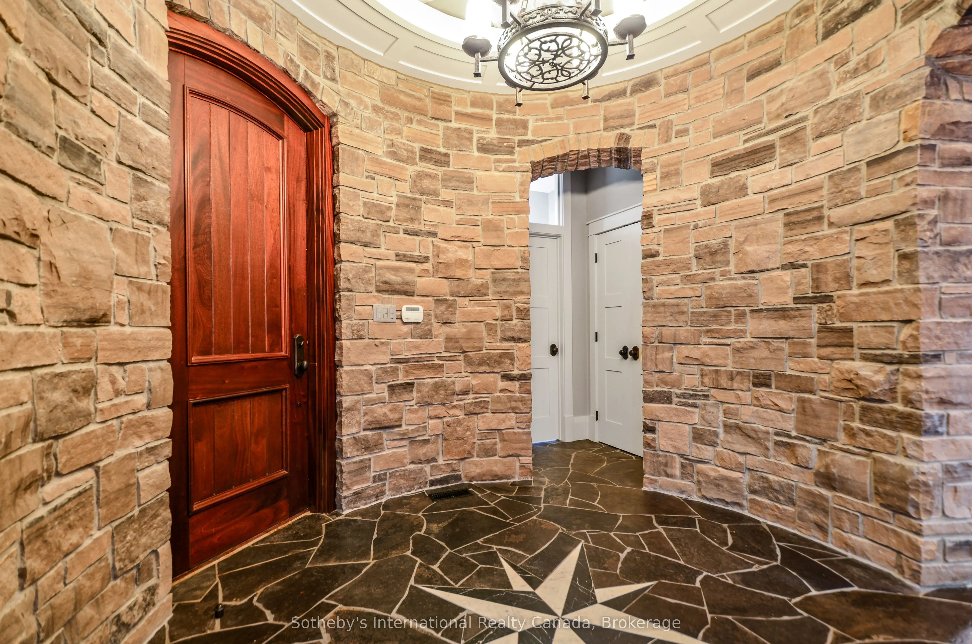 108 Hemlock Court
