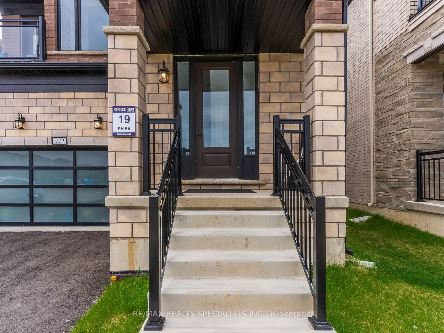 972 Sobeski Avenue