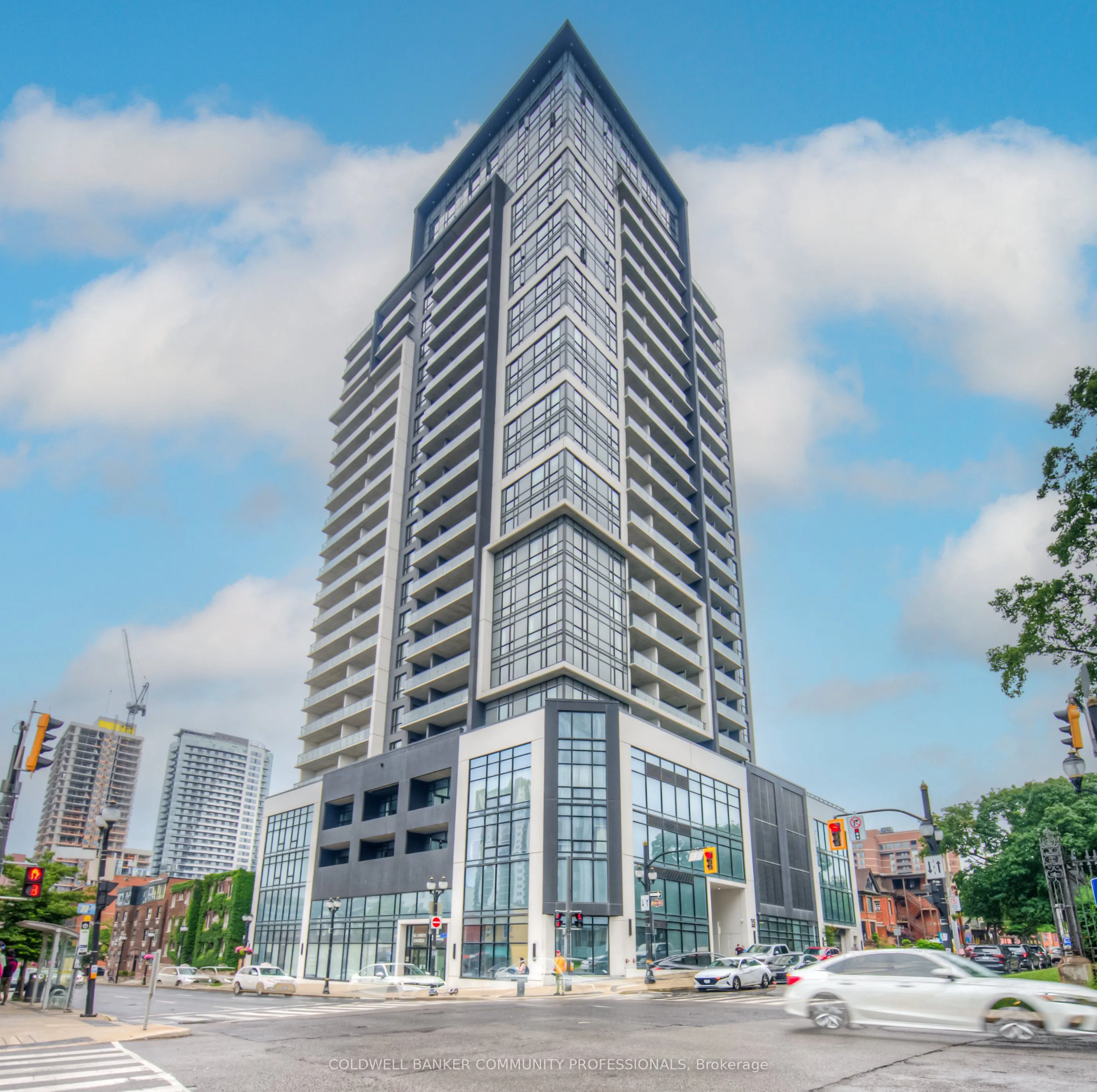 15 Queen Street S, #905