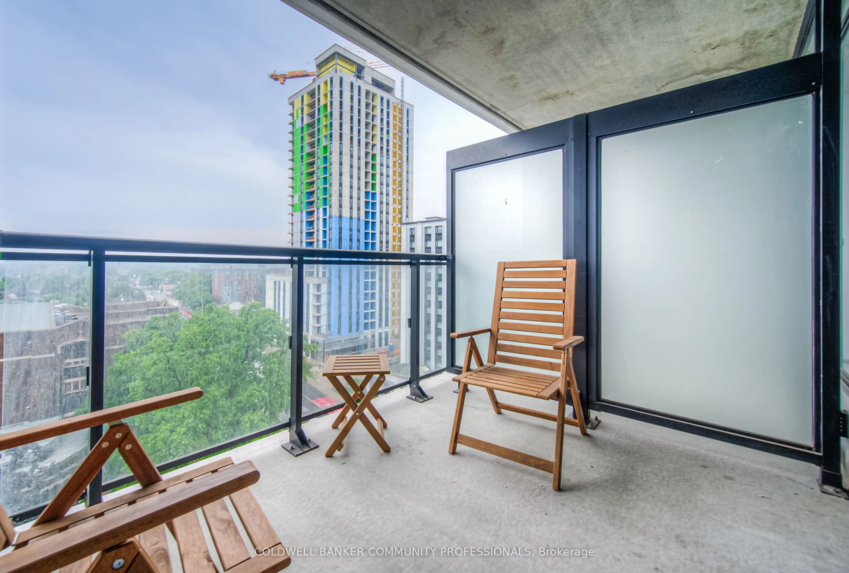 15 Queen Street S, #905