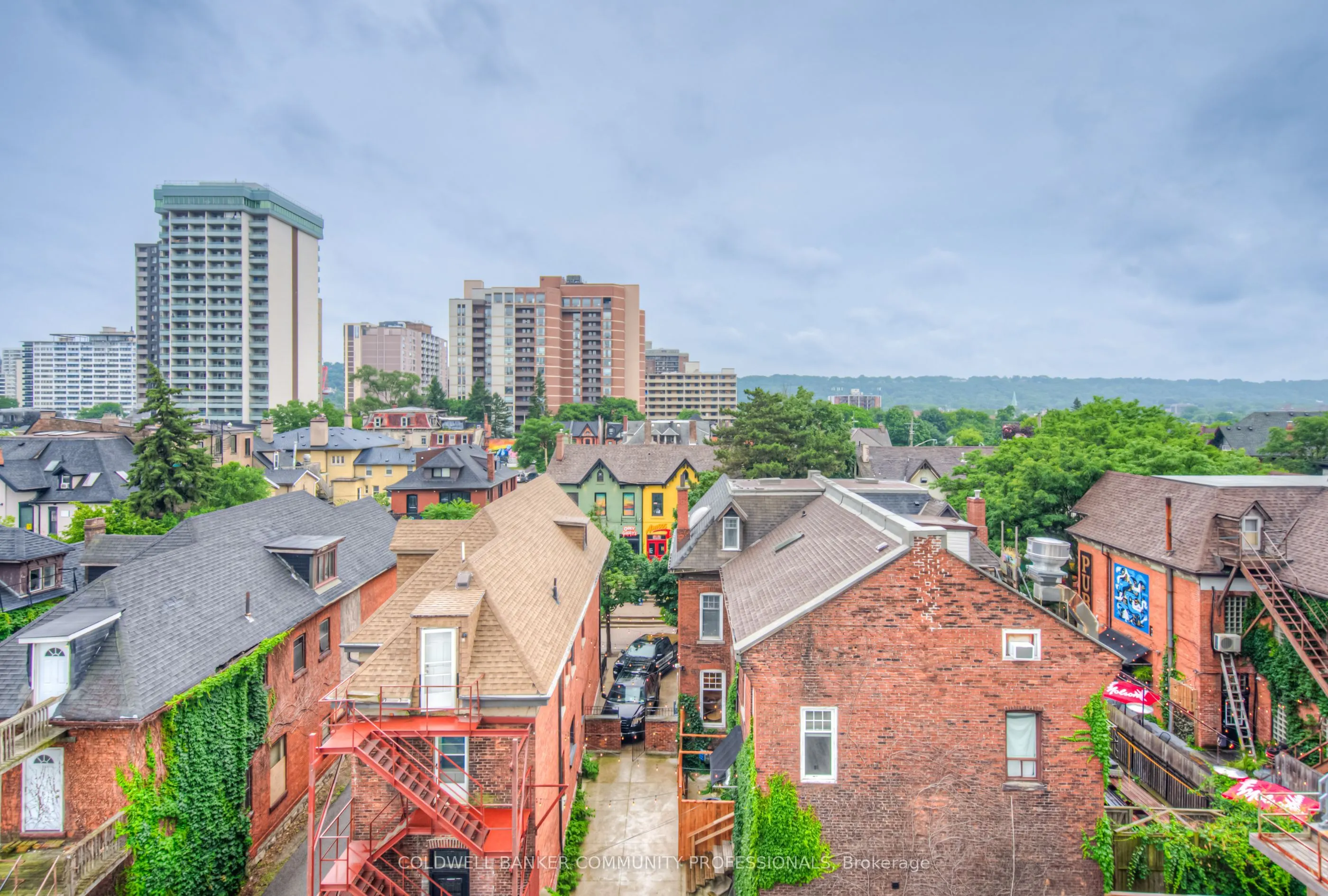 15 Queen Street S, #905