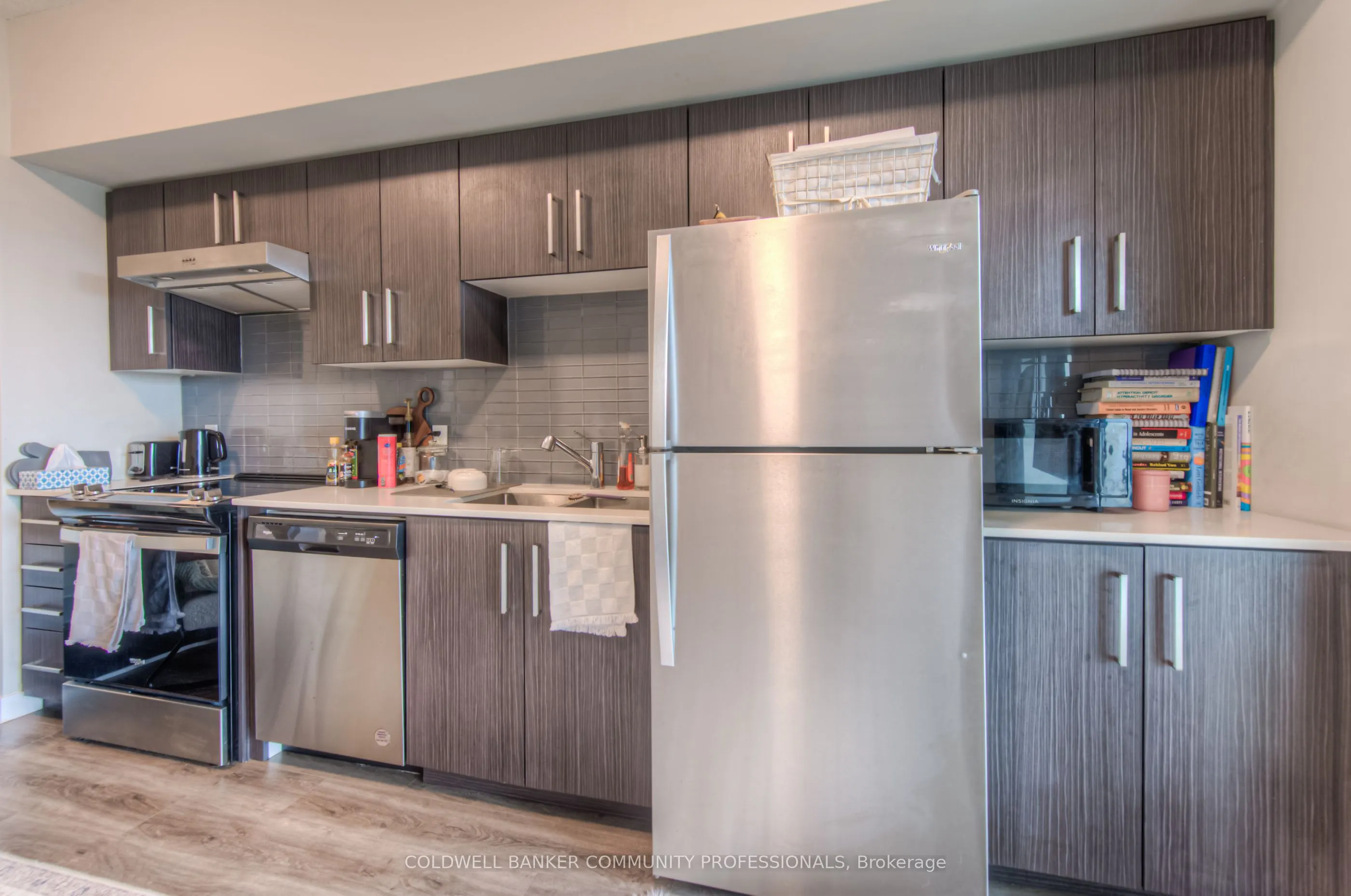 15 Queen Street S, #905