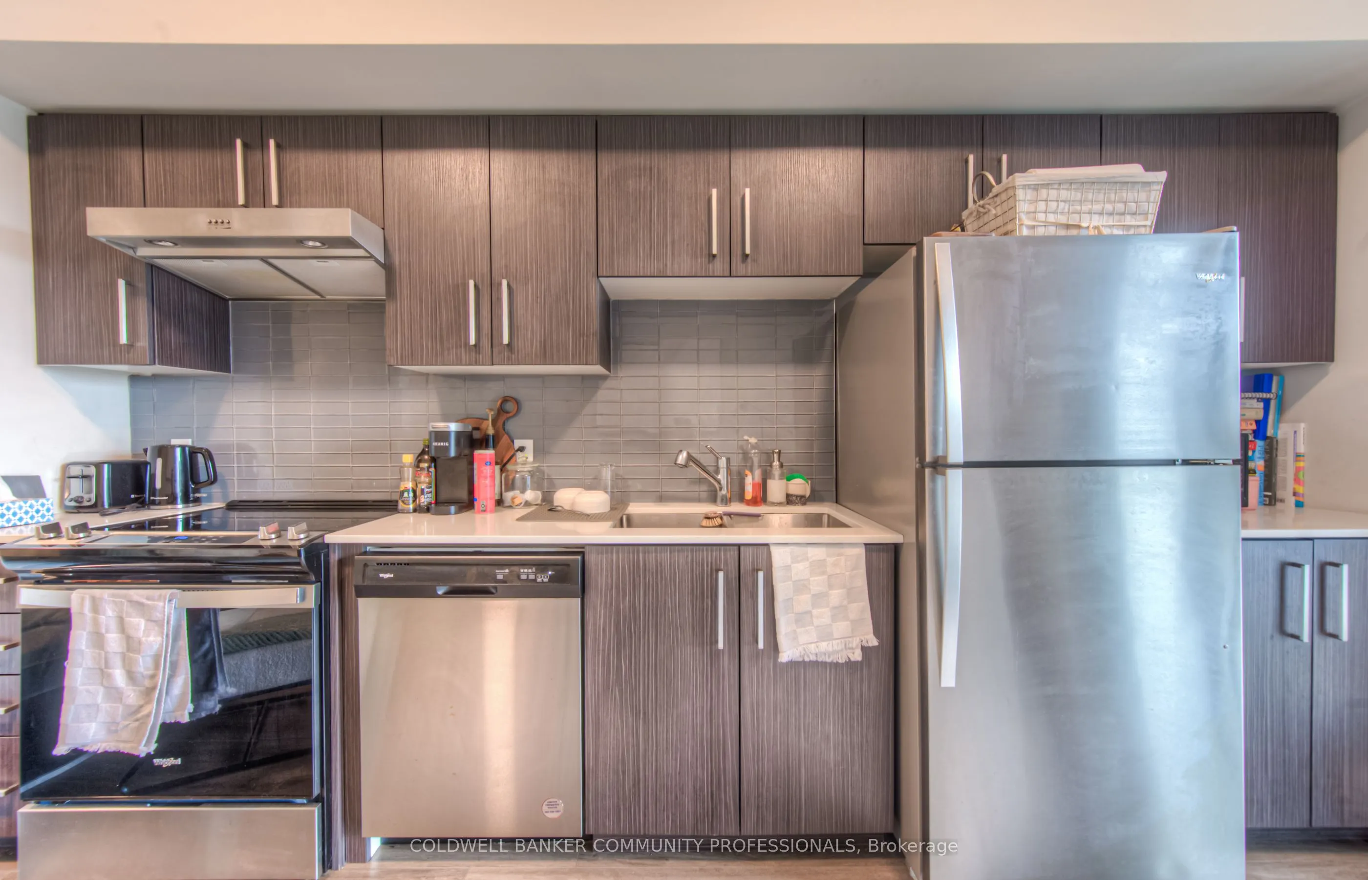15 Queen Street S, #905